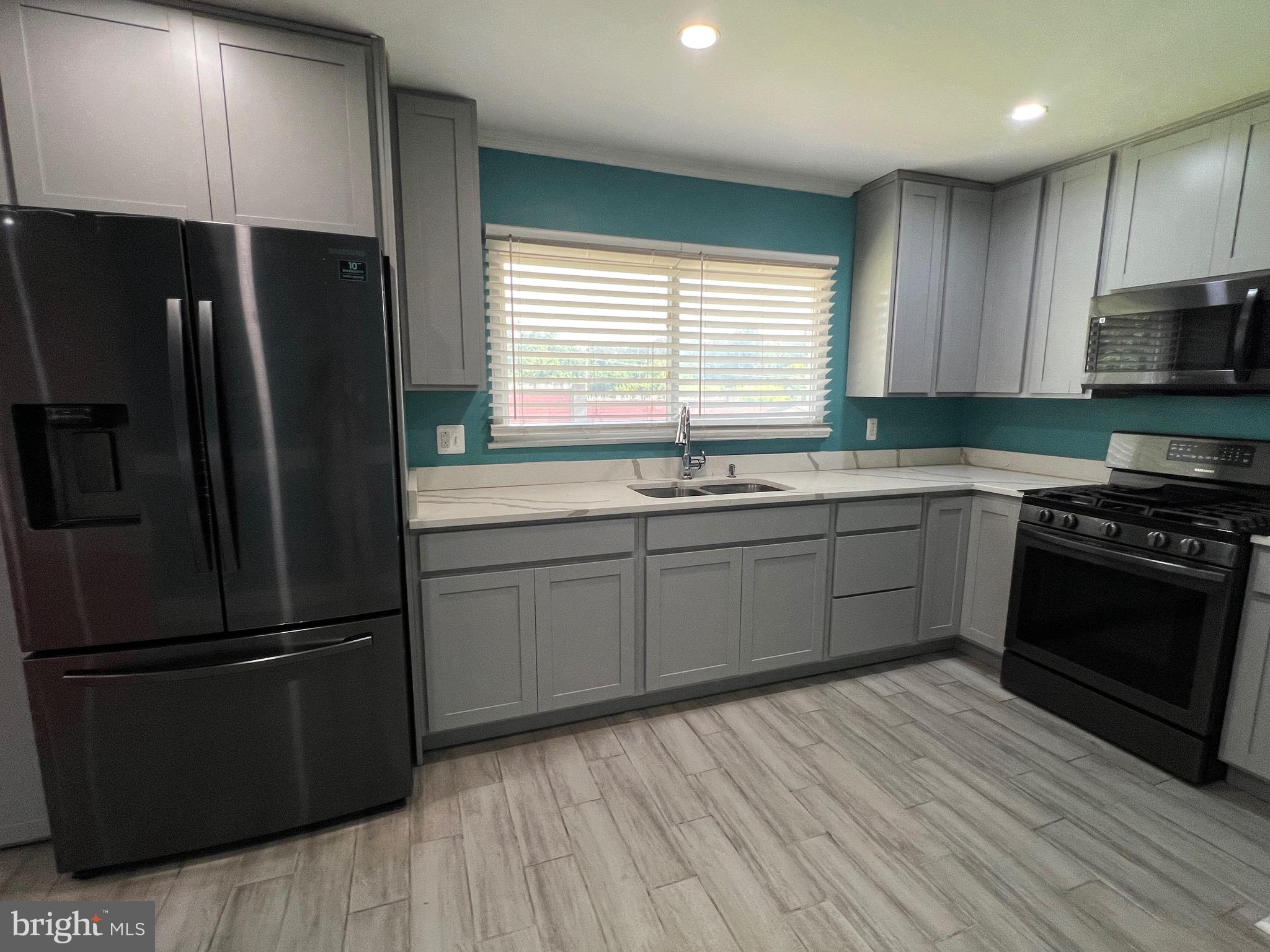 WESTGATE WOODS - Residential Lease