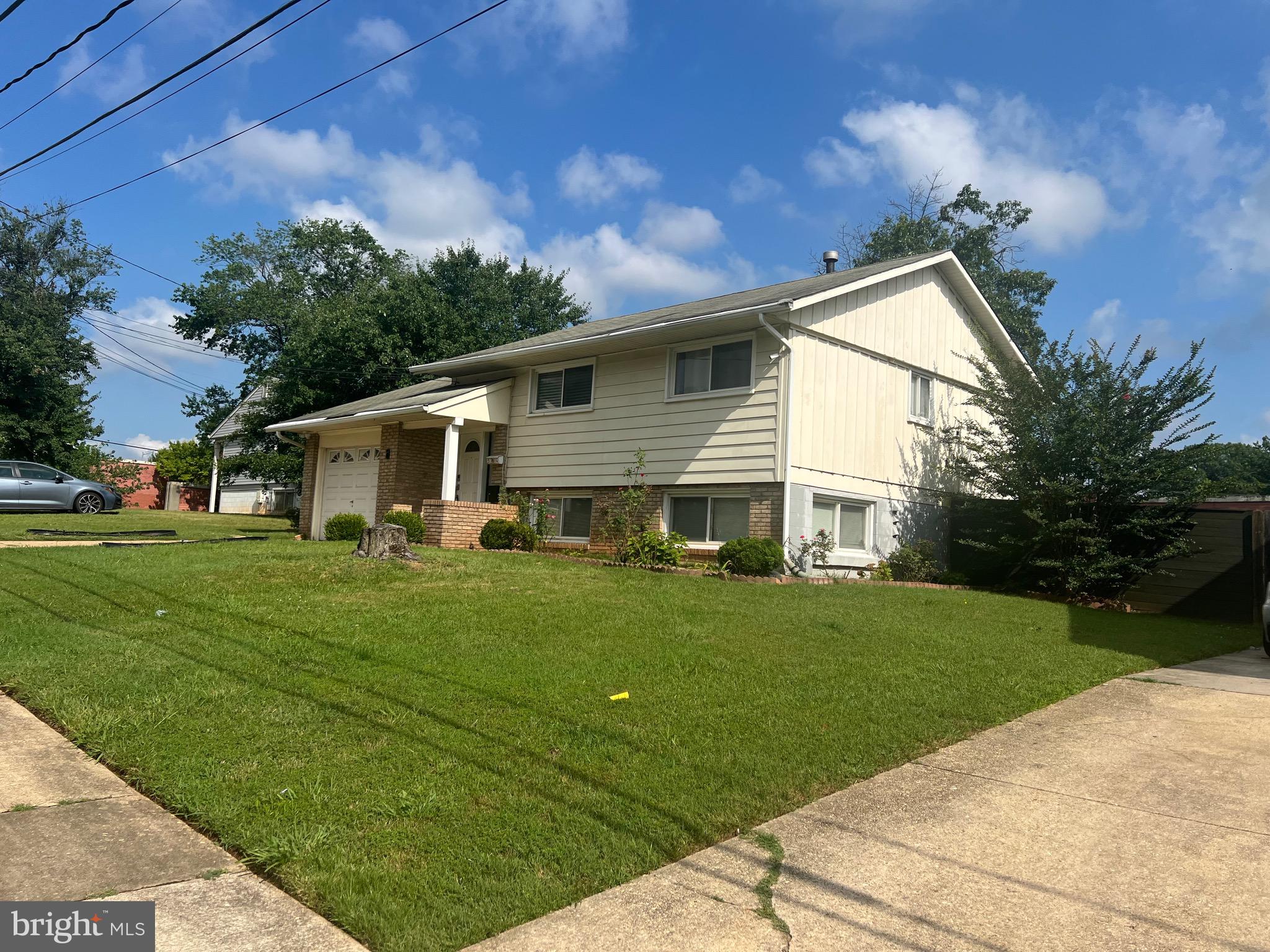 WESTGATE WOODS - Residential Lease