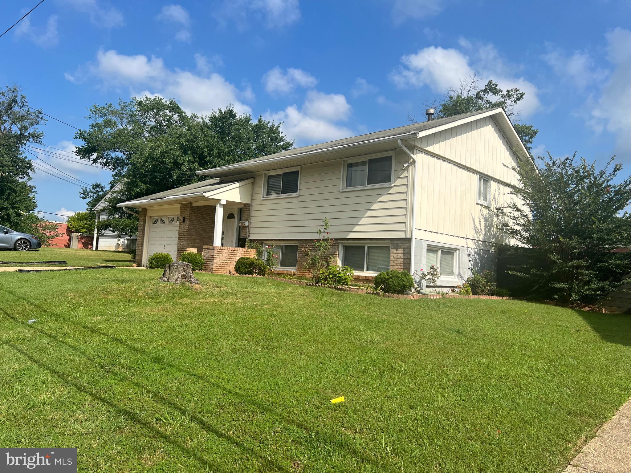 WESTGATE WOODS - Residential Lease