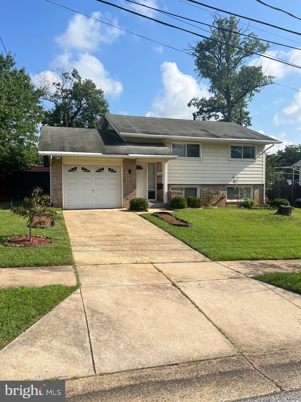 WESTGATE WOODS - Residential Lease