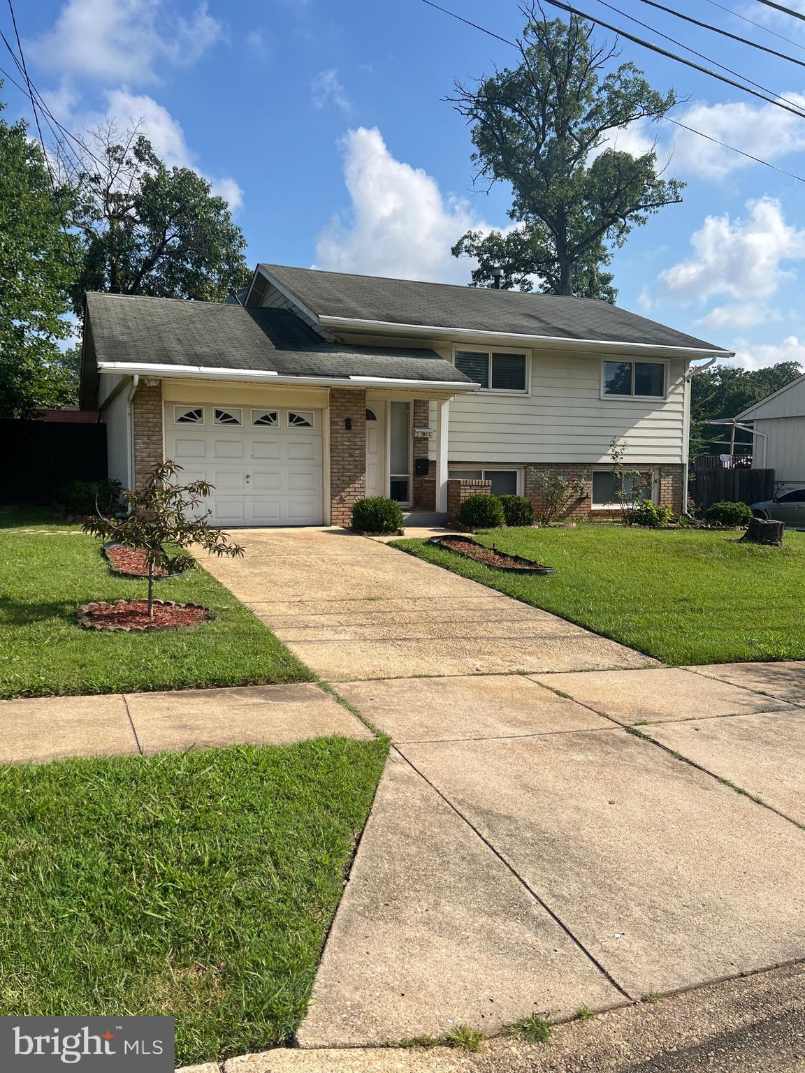 WESTGATE WOODS - Residential Lease