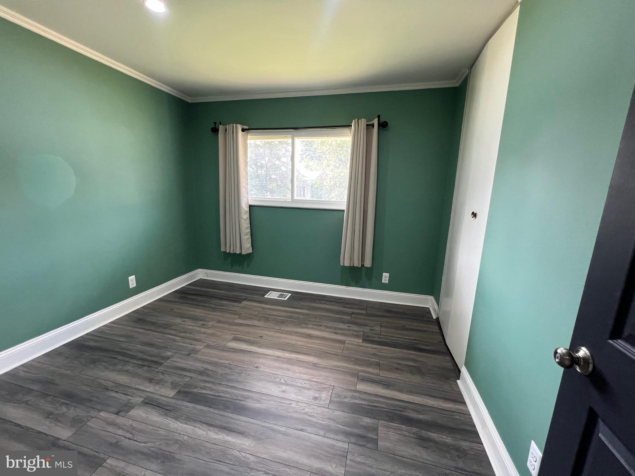 WESTGATE WOODS - Residential Lease