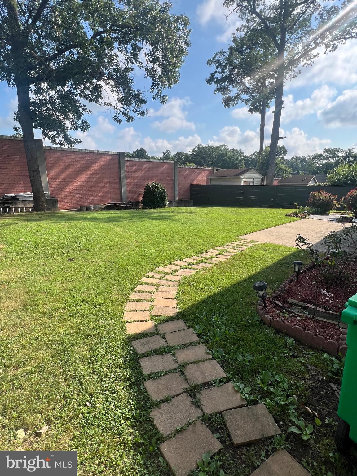 WESTGATE WOODS - Residential Lease