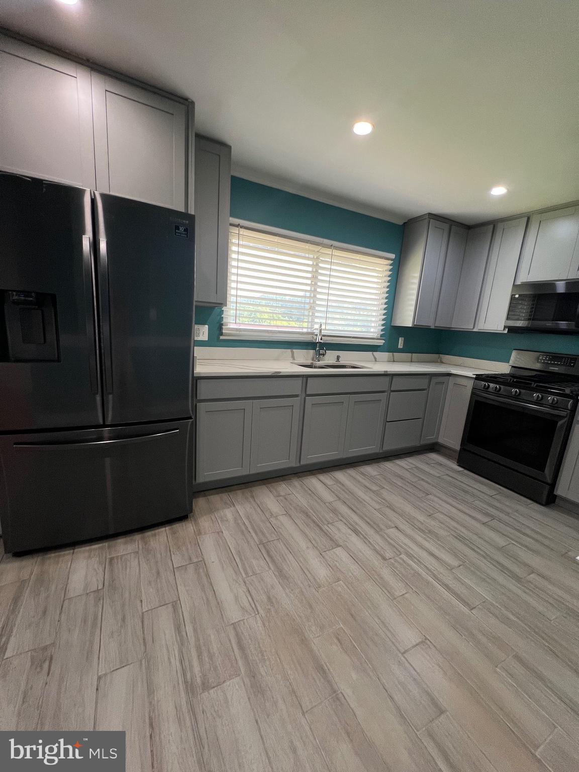 WESTGATE WOODS - Residential Lease