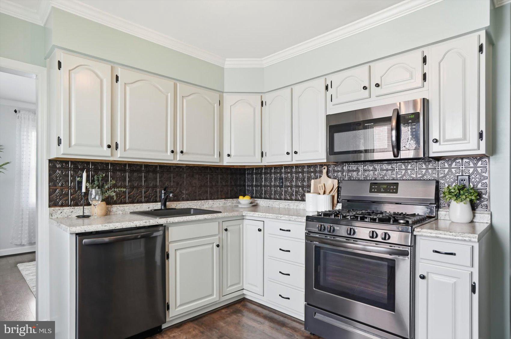 HILLSIDE PARK - Residential