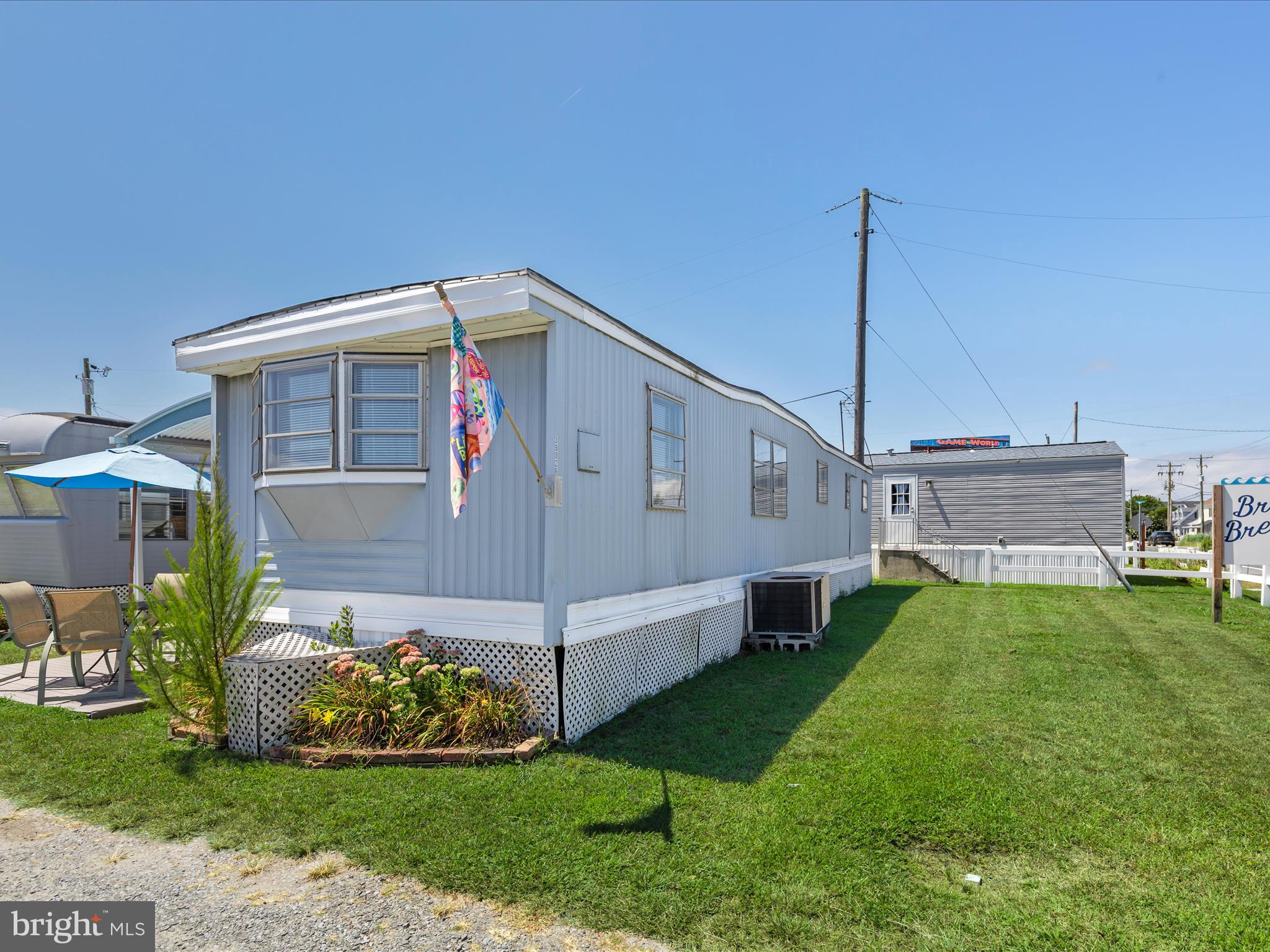 39050 BRINY LANE 11902