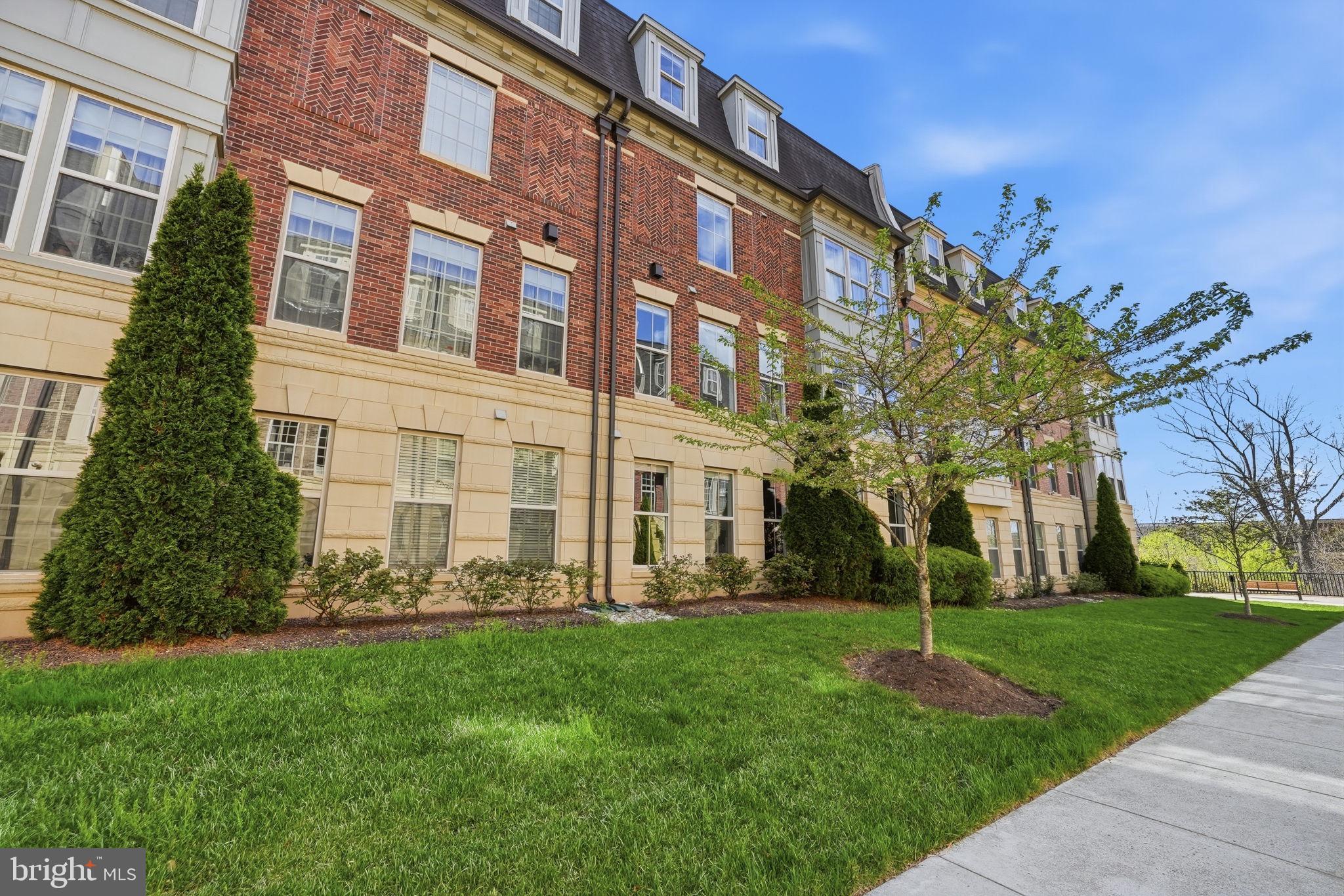 POTOMAC OVERLOOK AT NATIONAL HARBOR - Residential