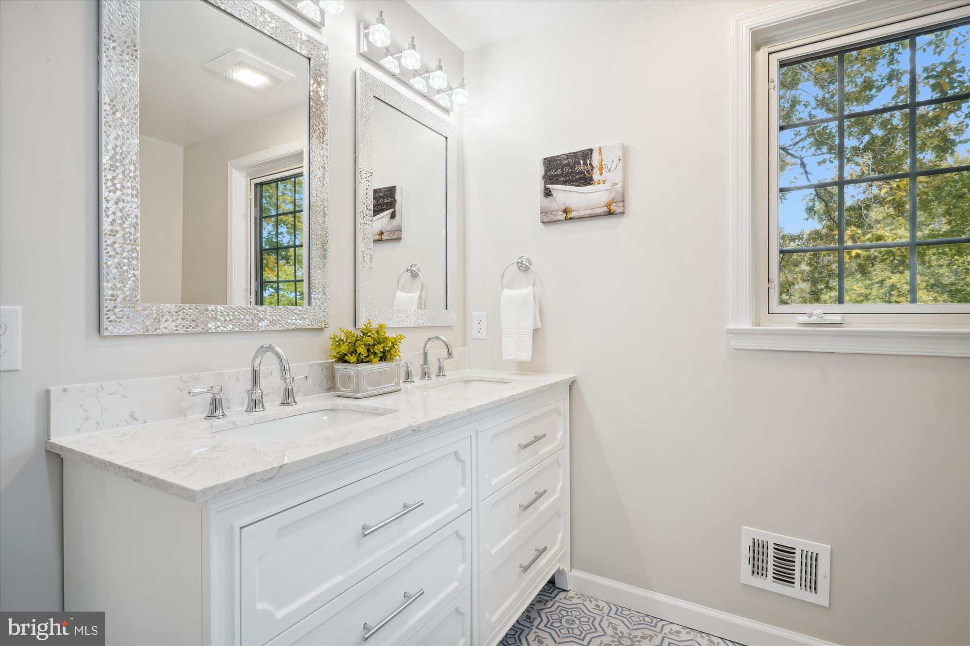 MONTCLAIR - Residential