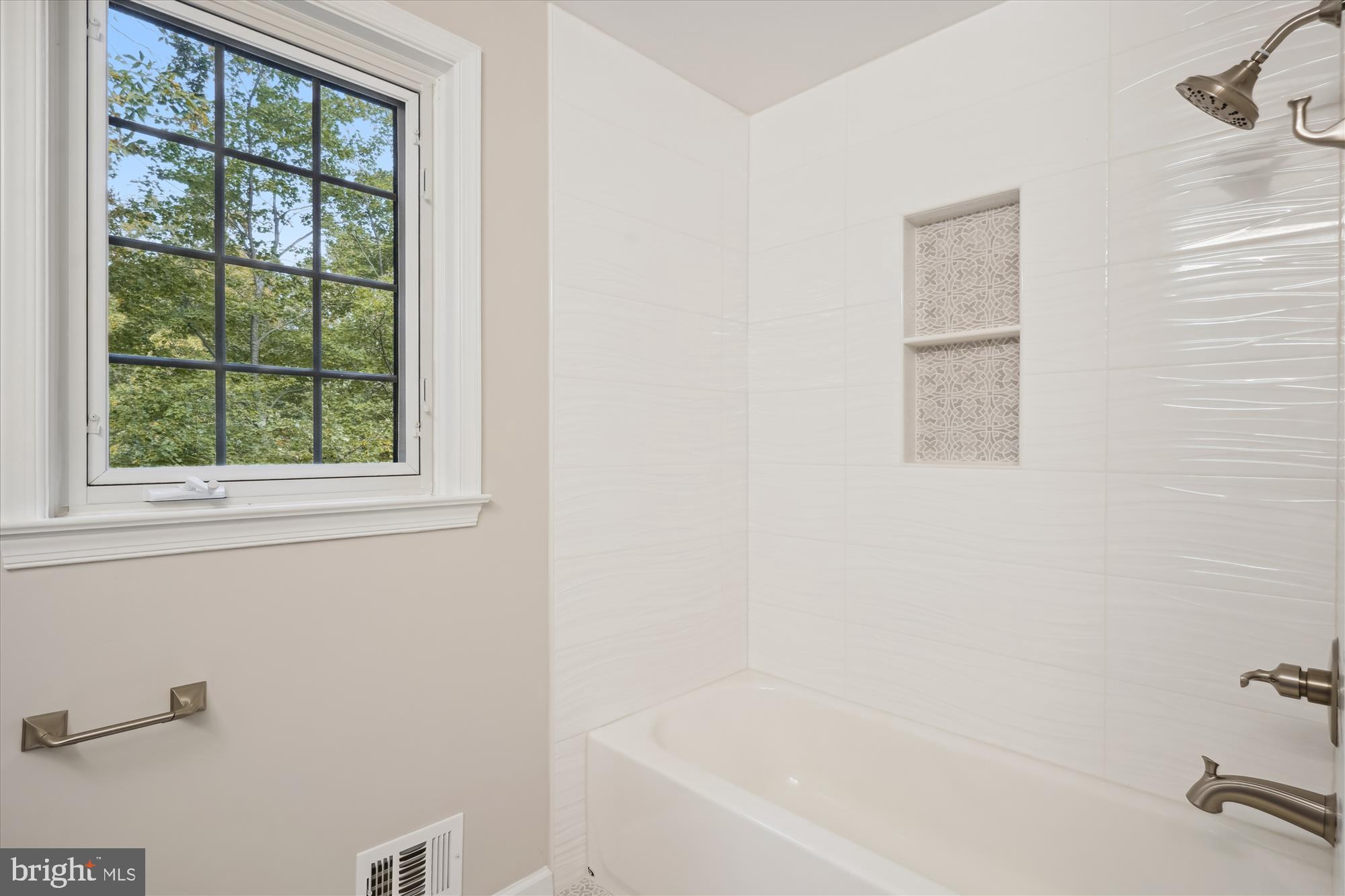 MONTCLAIR - Residential