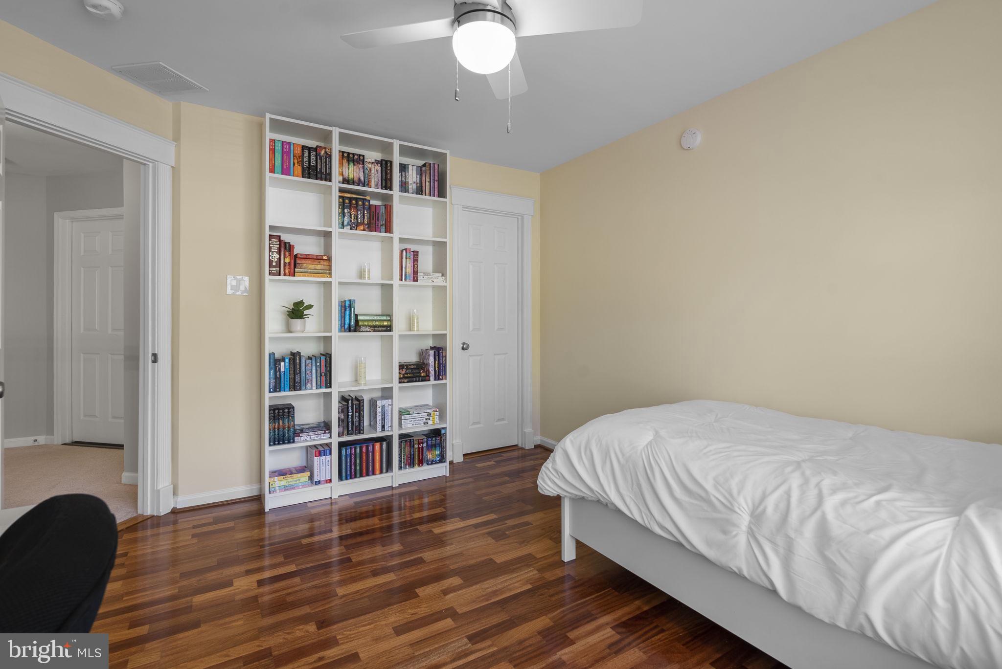 VILLAGE OF RIVER HILL - Residential