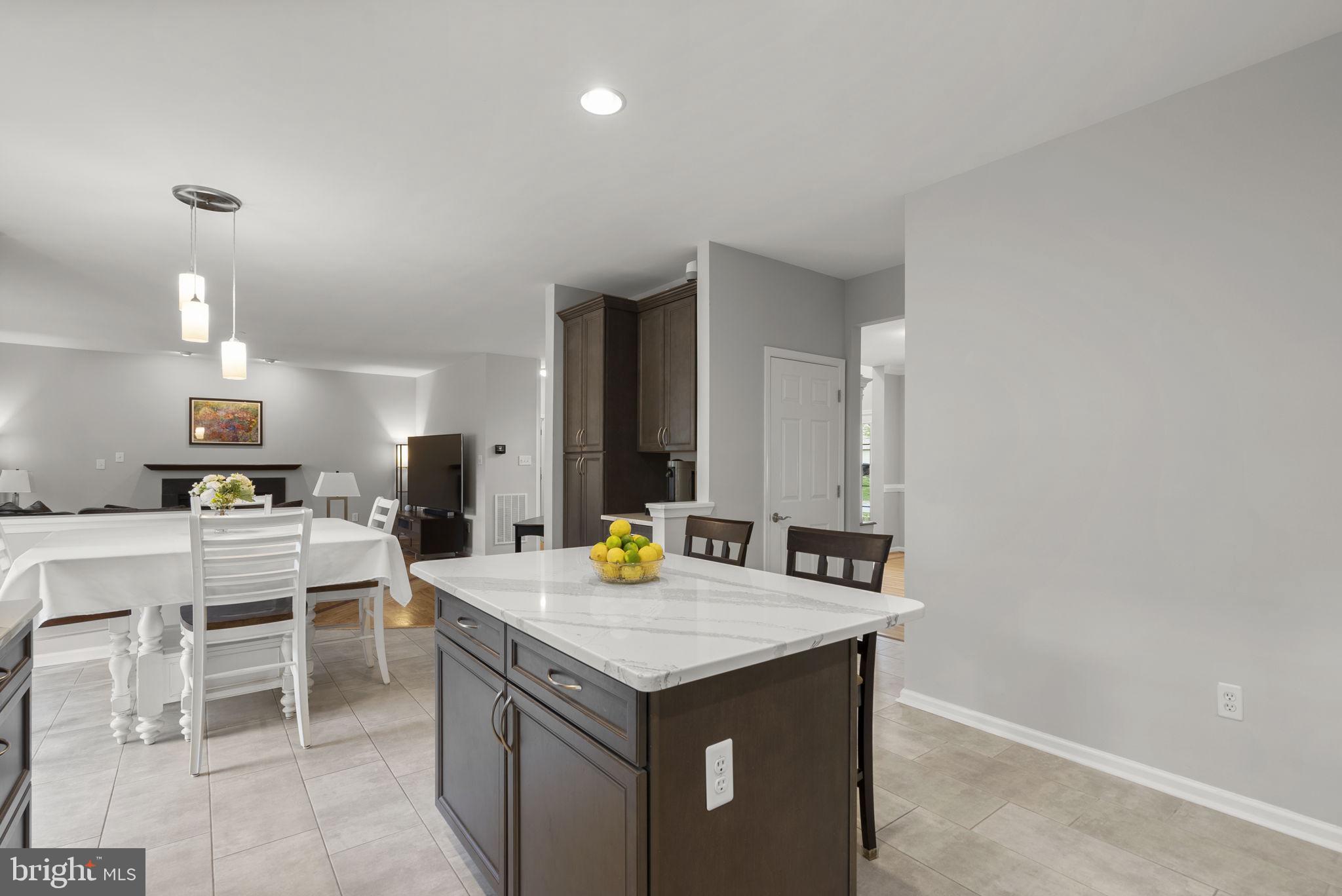 VILLAGE OF RIVER HILL - Residential