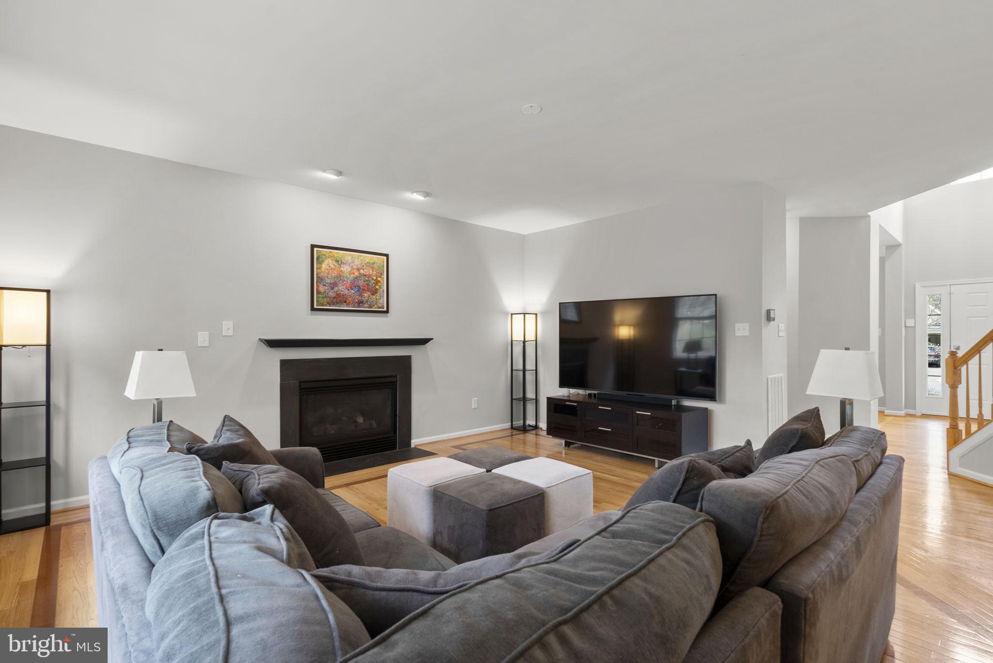 VILLAGE OF RIVER HILL - Residential