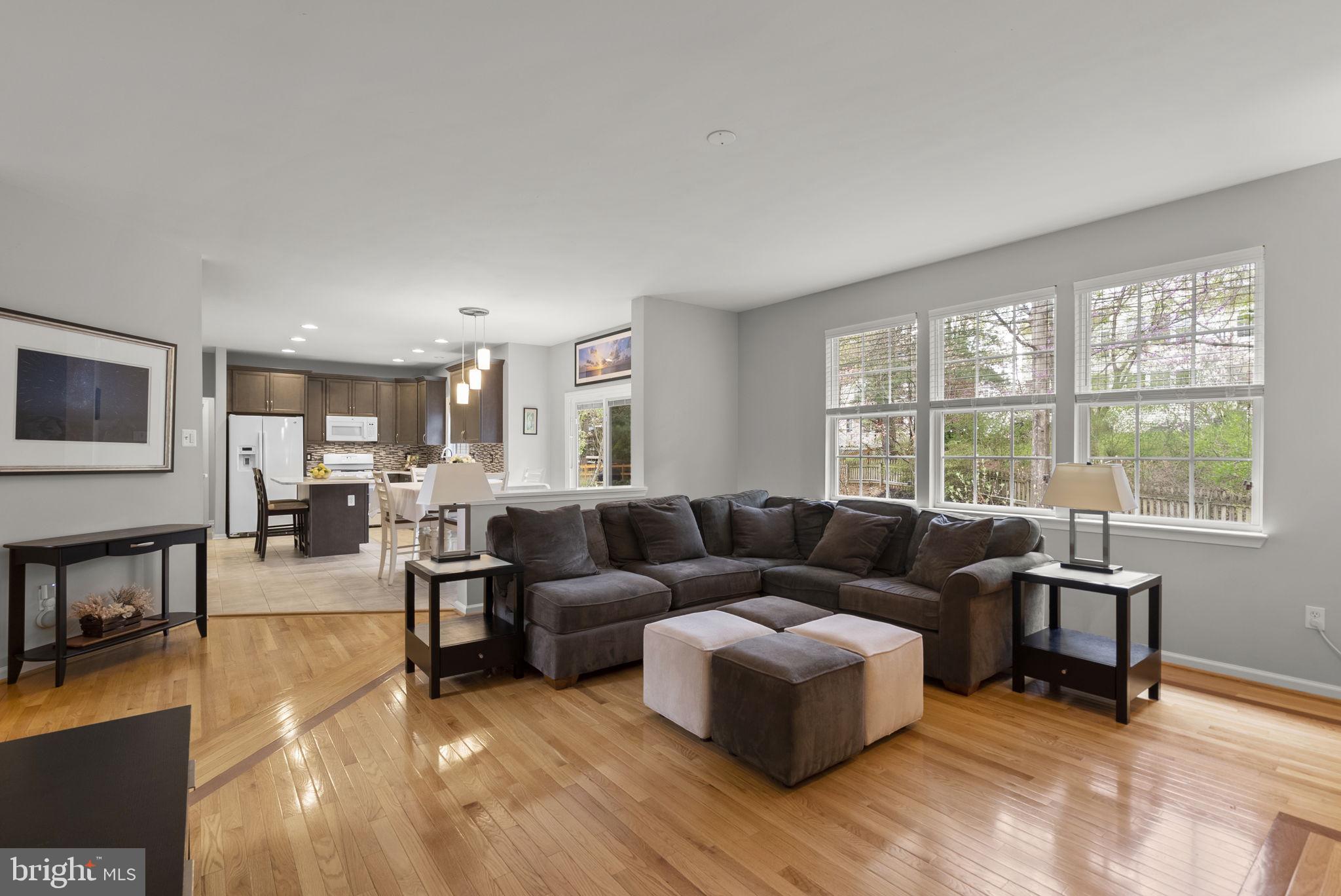 VILLAGE OF RIVER HILL - Residential