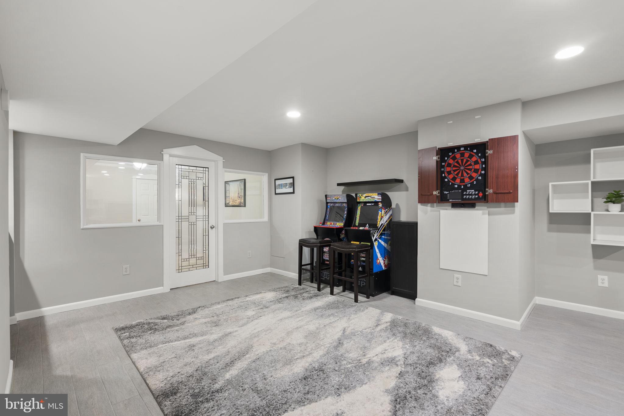 VILLAGE OF RIVER HILL - Residential