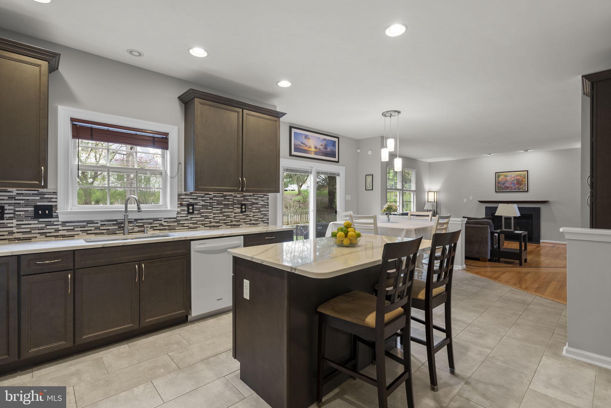 VILLAGE OF RIVER HILL - Residential