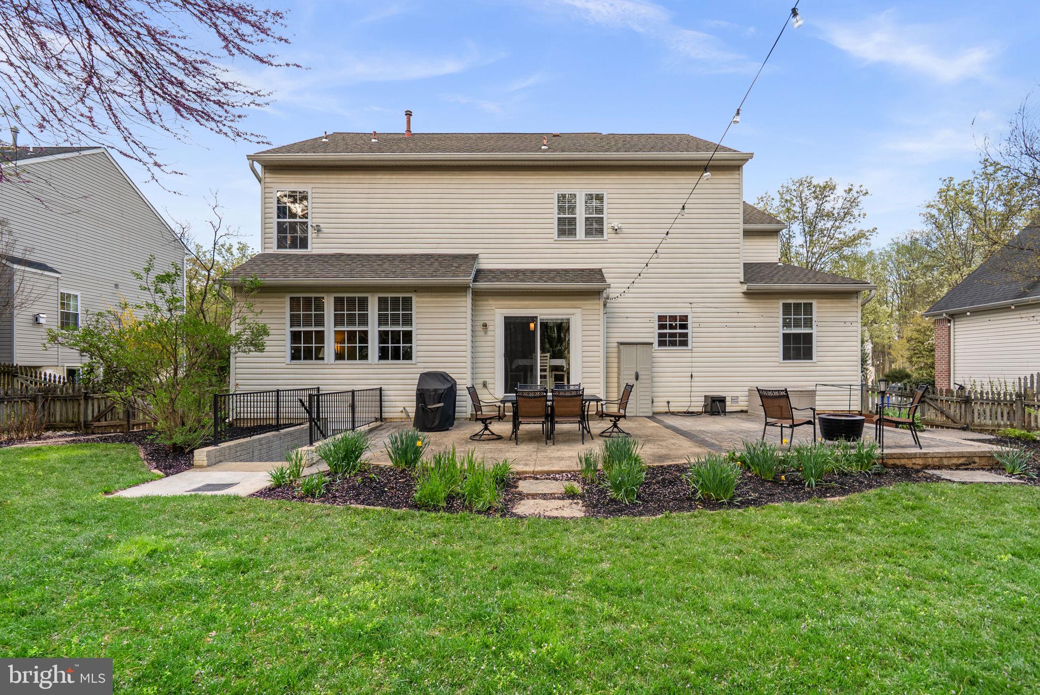 VILLAGE OF RIVER HILL - Residential