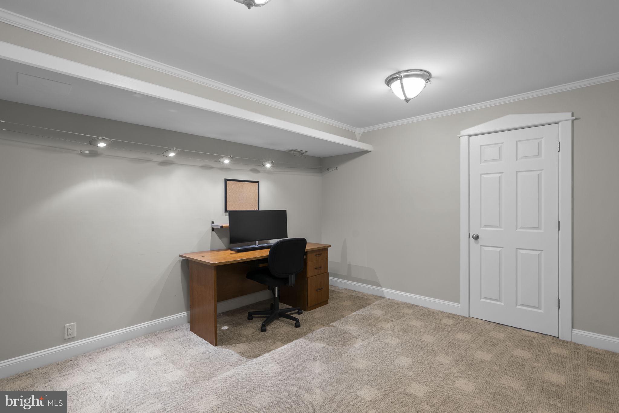 VILLAGE OF RIVER HILL - Residential