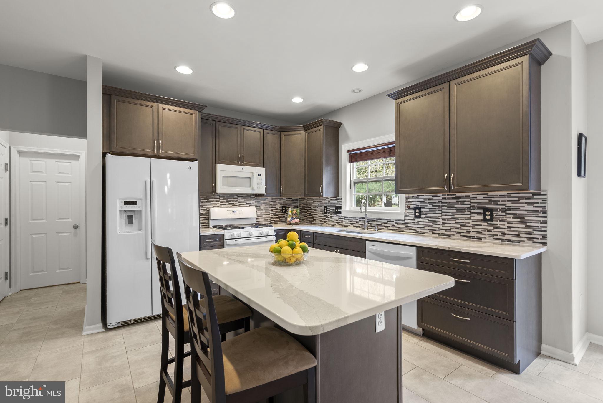 VILLAGE OF RIVER HILL - Residential