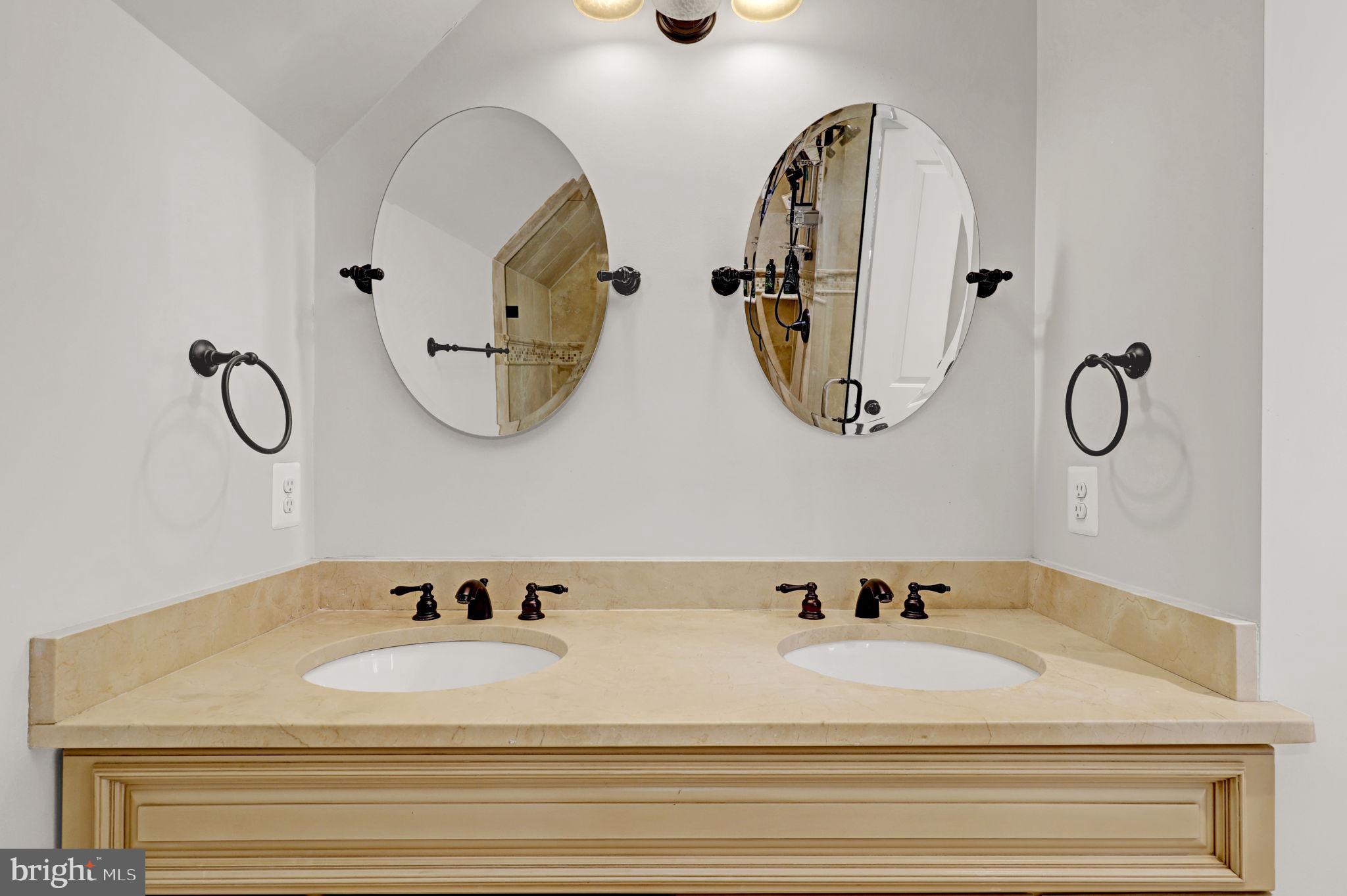 KENSINGTON VIEW - Residential