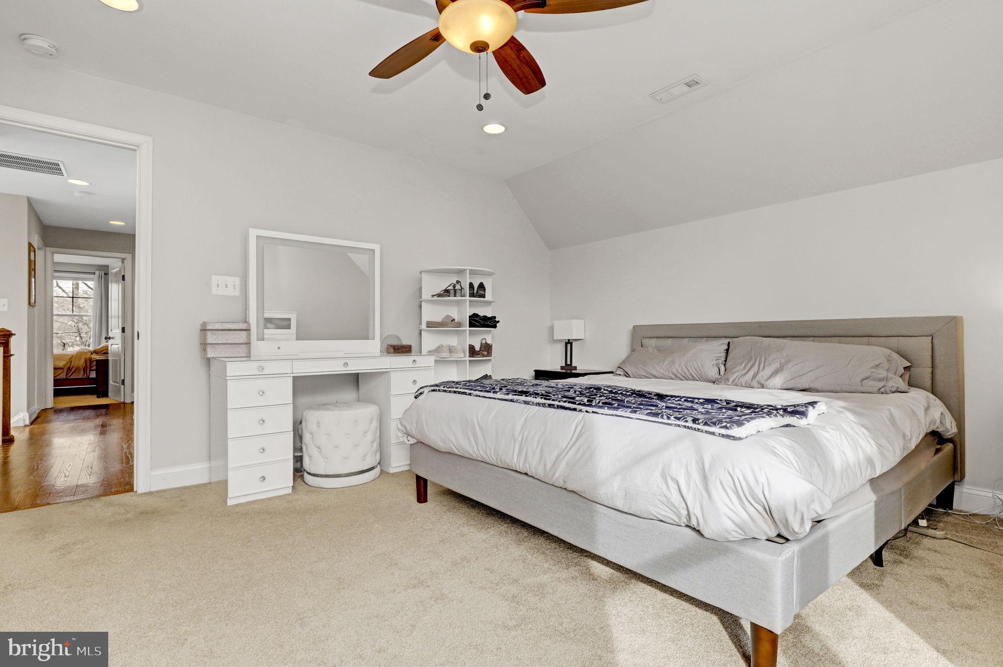 KENSINGTON VIEW - Residential