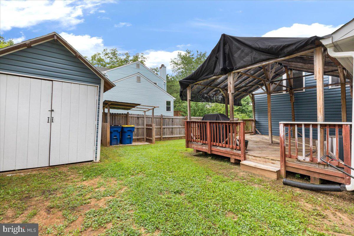 VISTA WOODS - Residential