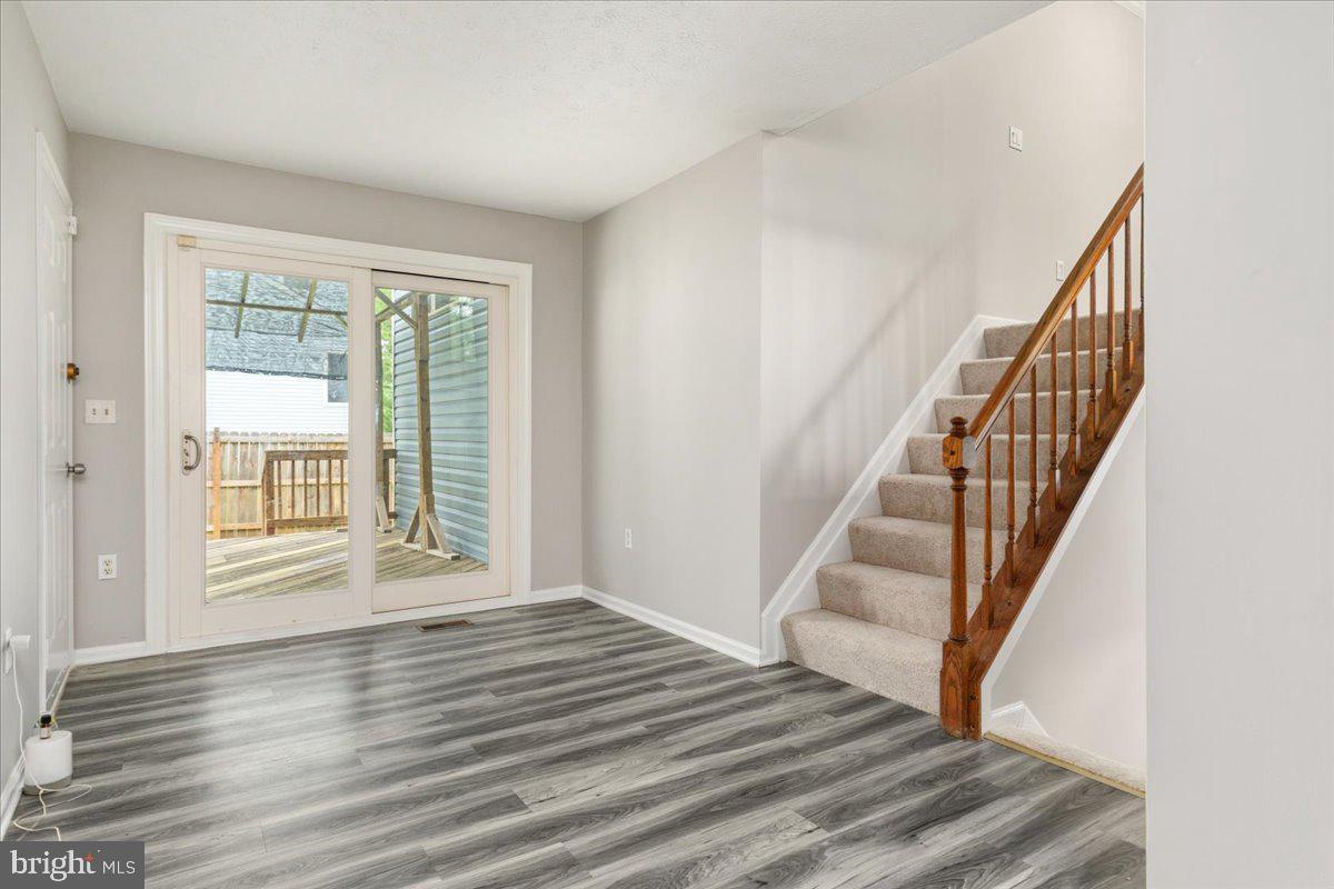 VISTA WOODS - Residential