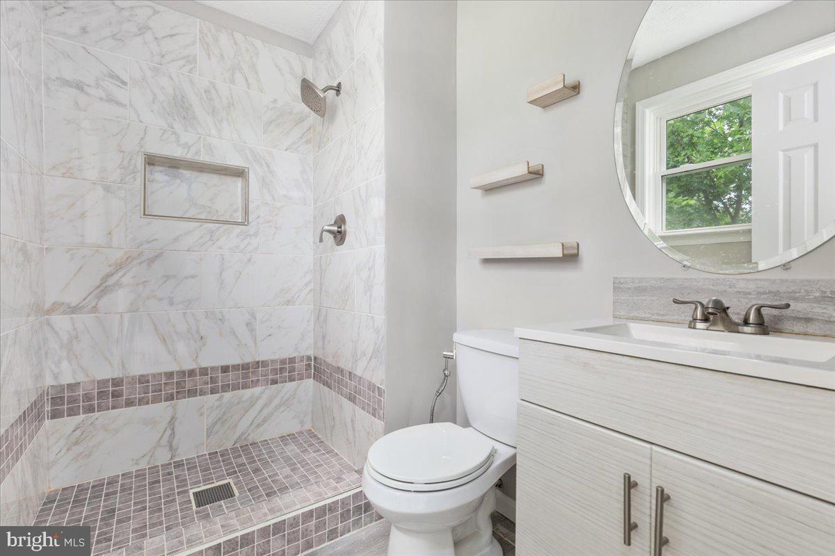 VISTA WOODS - Residential