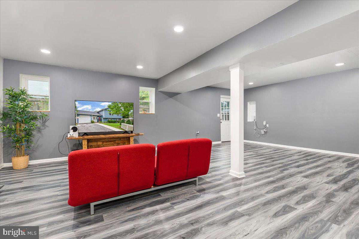 VISTA WOODS - Residential