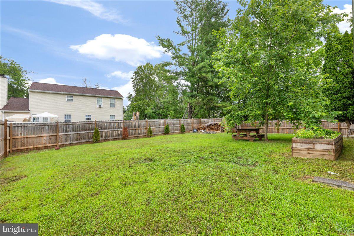 VISTA WOODS - Residential