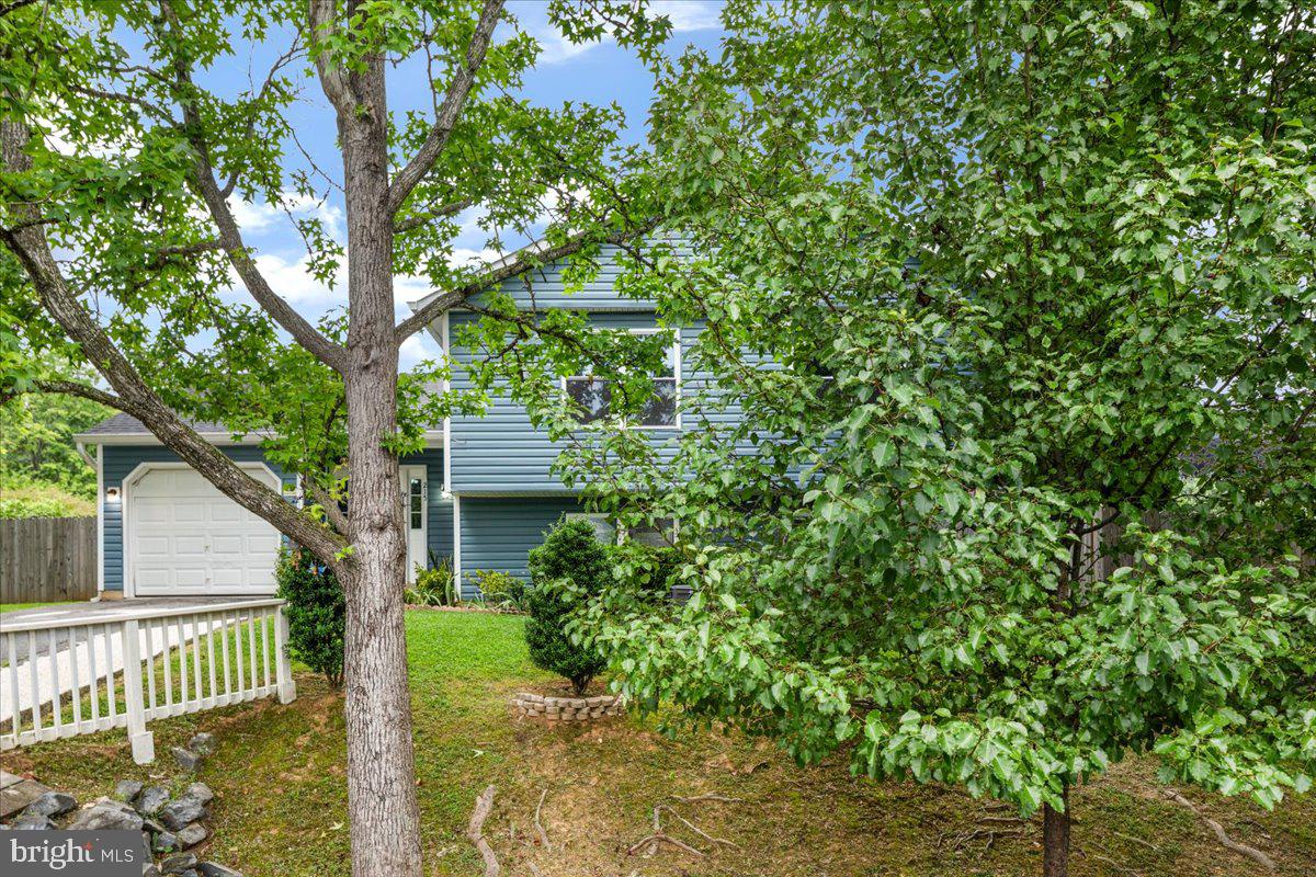 VISTA WOODS - Residential