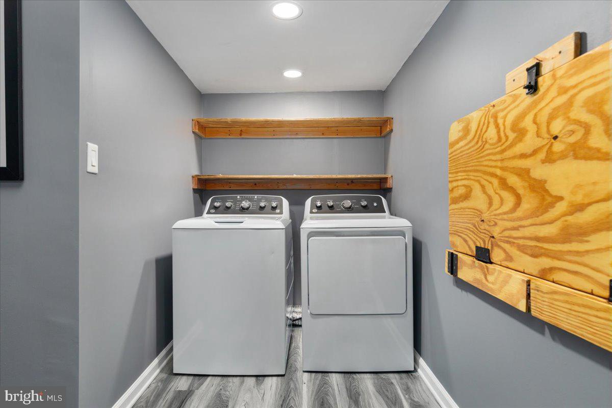 VISTA WOODS - Residential