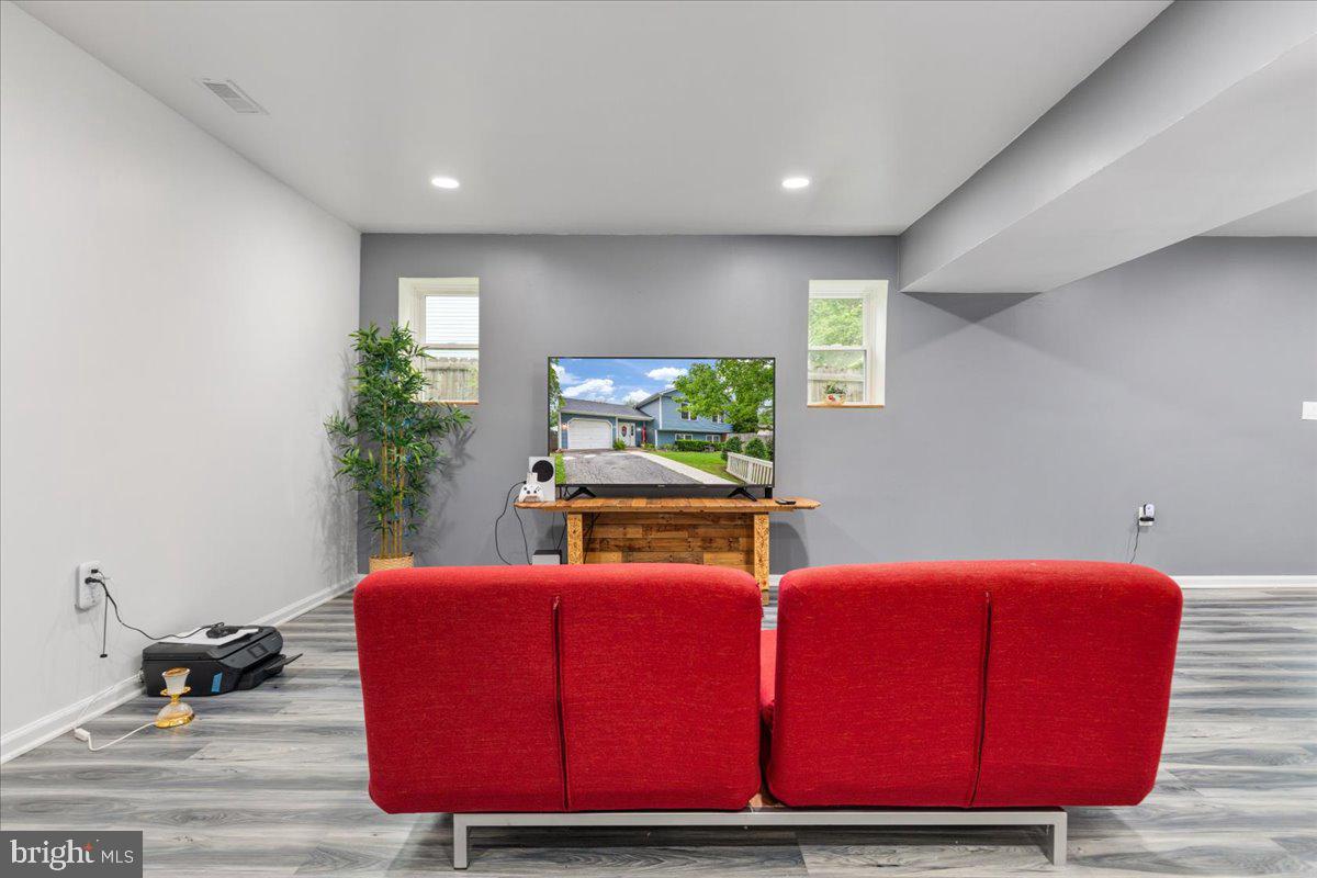 VISTA WOODS - Residential