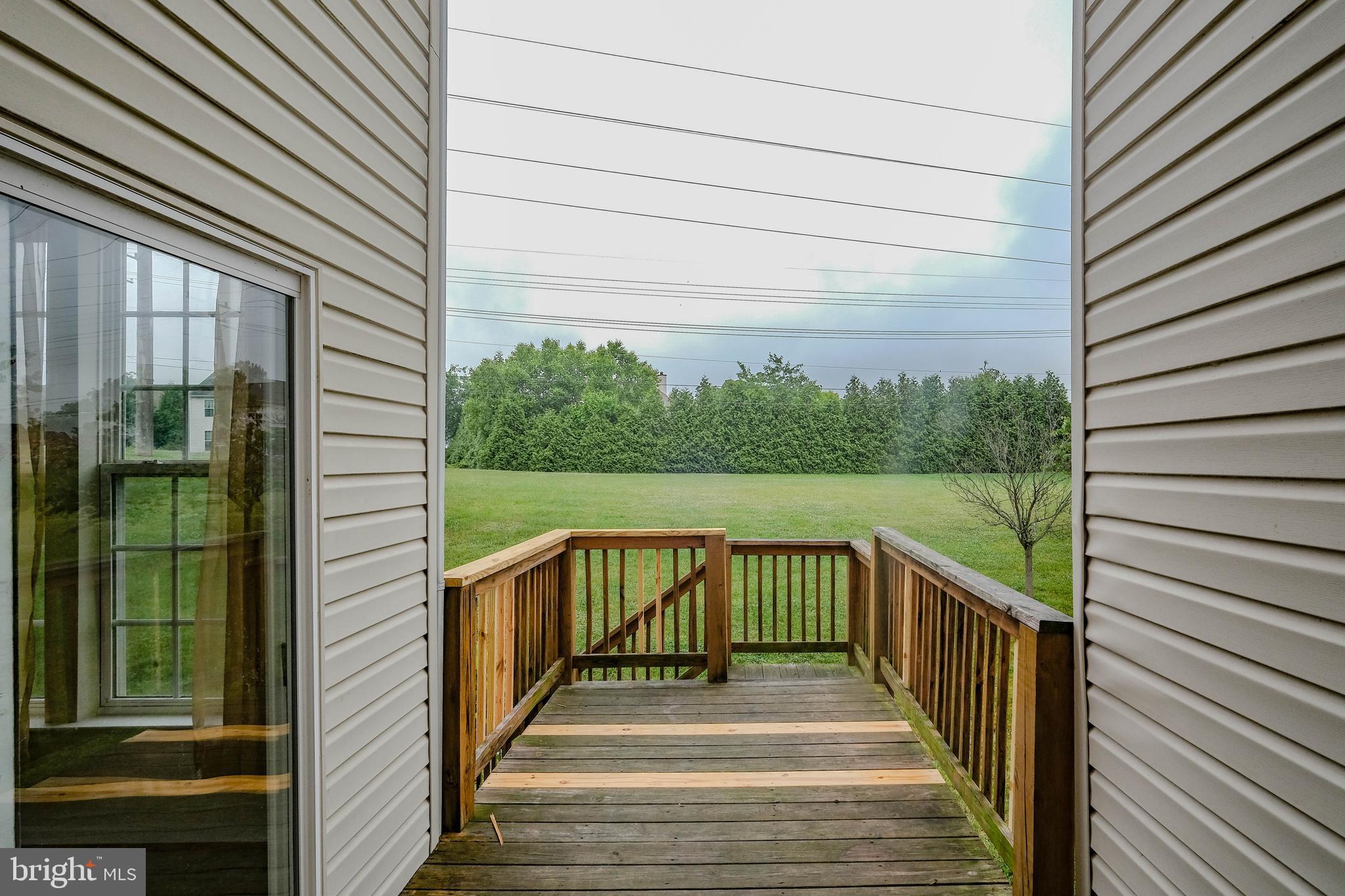 COLONIAL HILLS - Residential