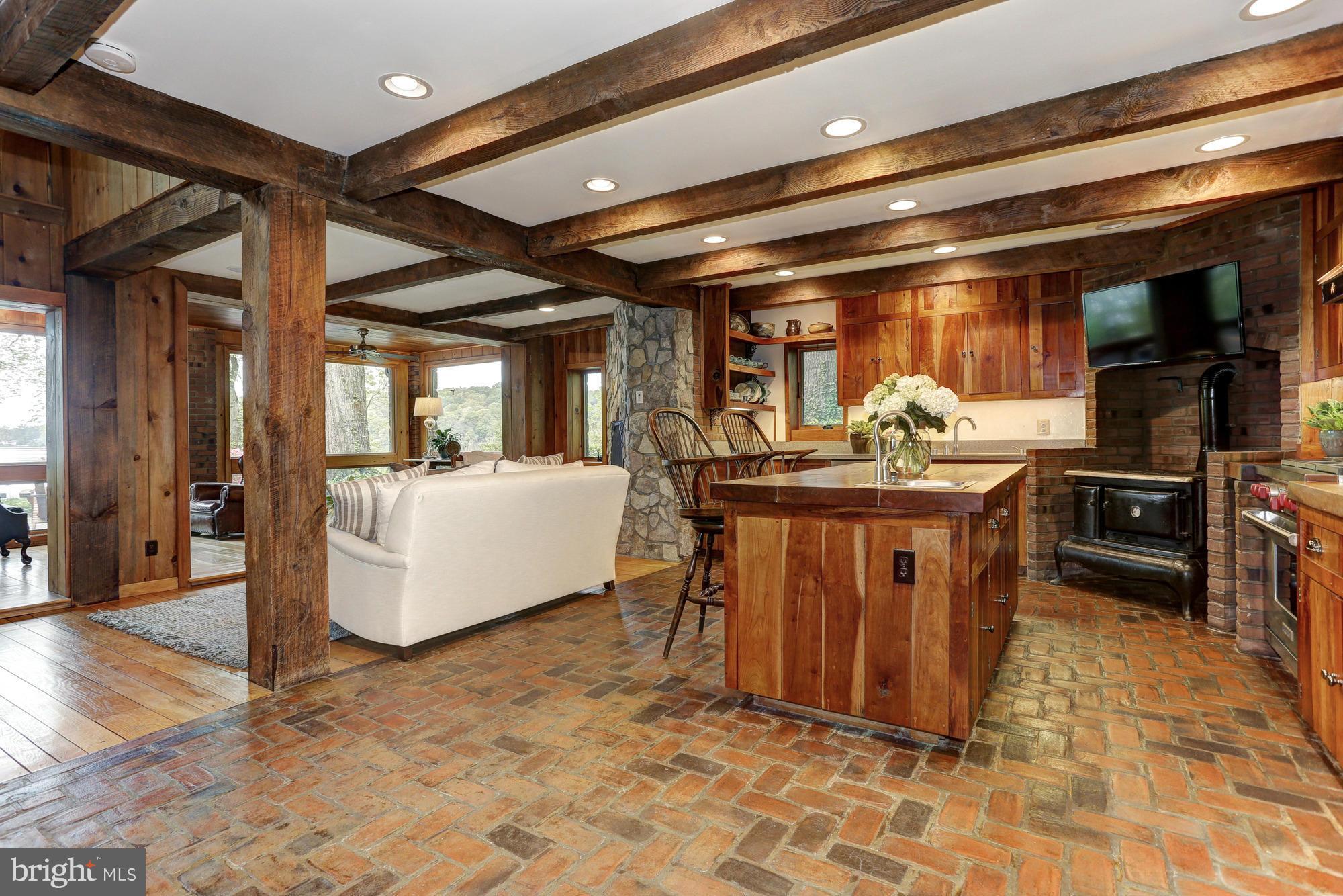 SEVERNA PARK - Residential