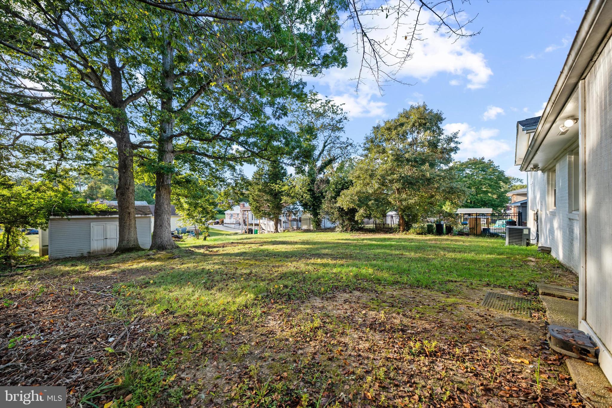 PINEHURST ESTATES - Residential Lease