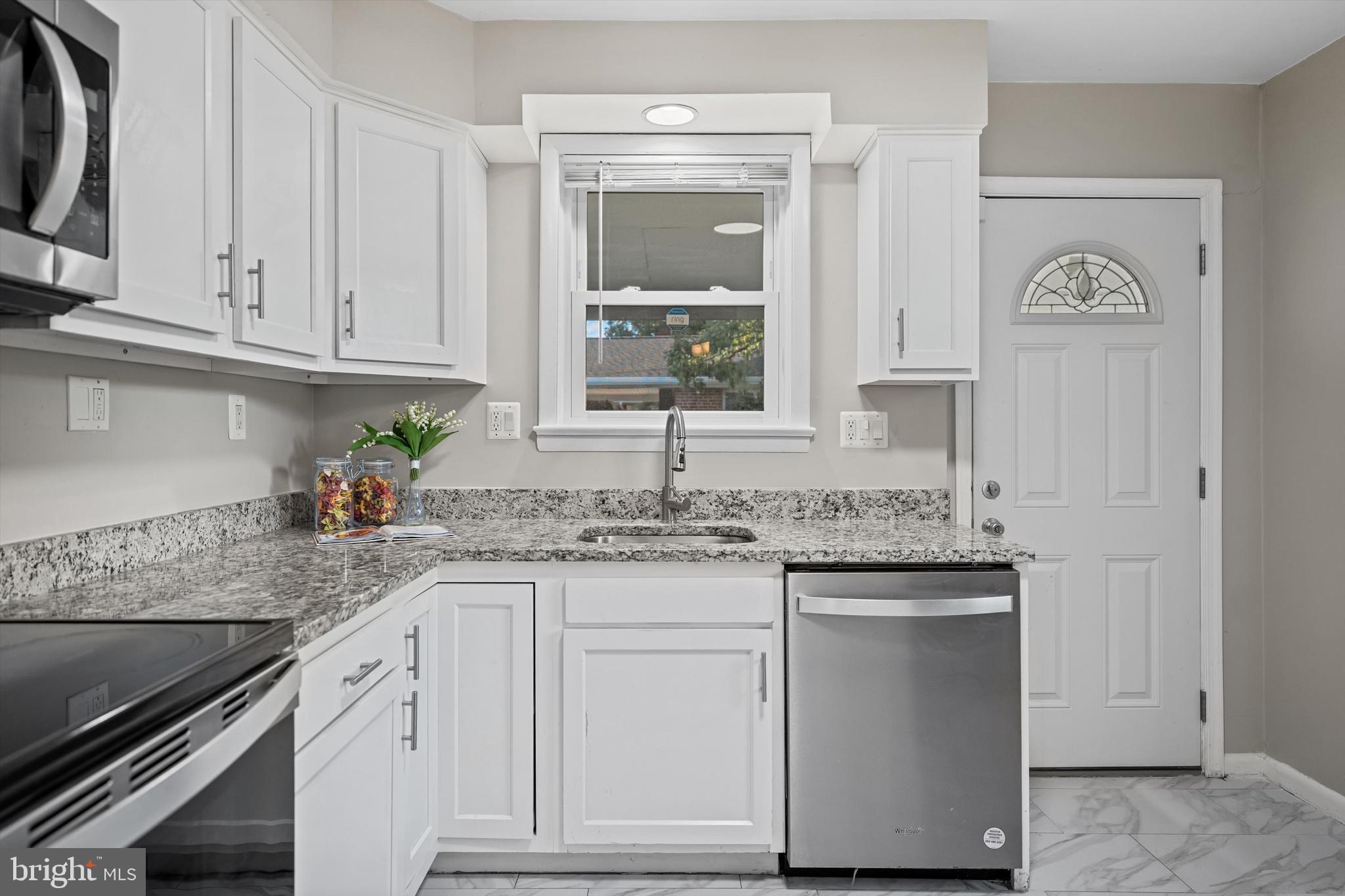 PINEHURST ESTATES - Residential Lease