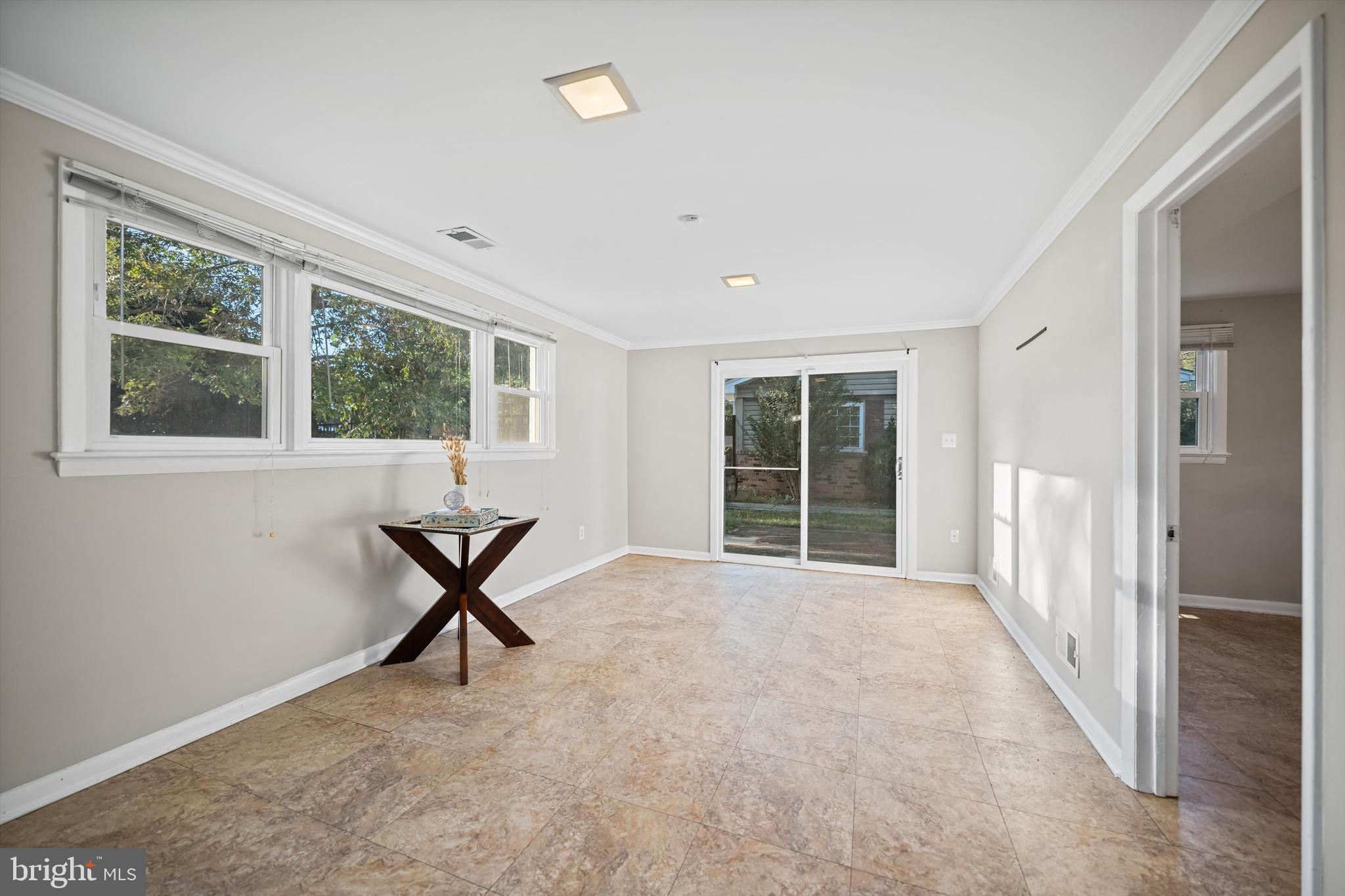 PINEHURST ESTATES - Residential Lease