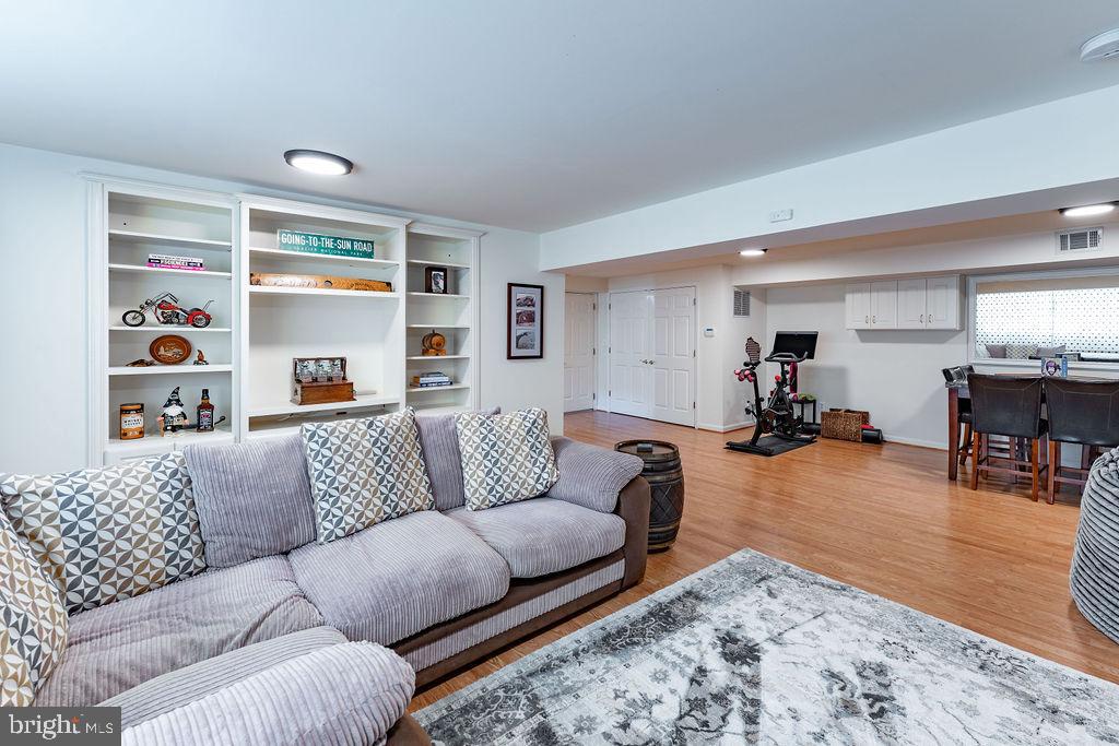 LINCOLNIA PARK - Residential