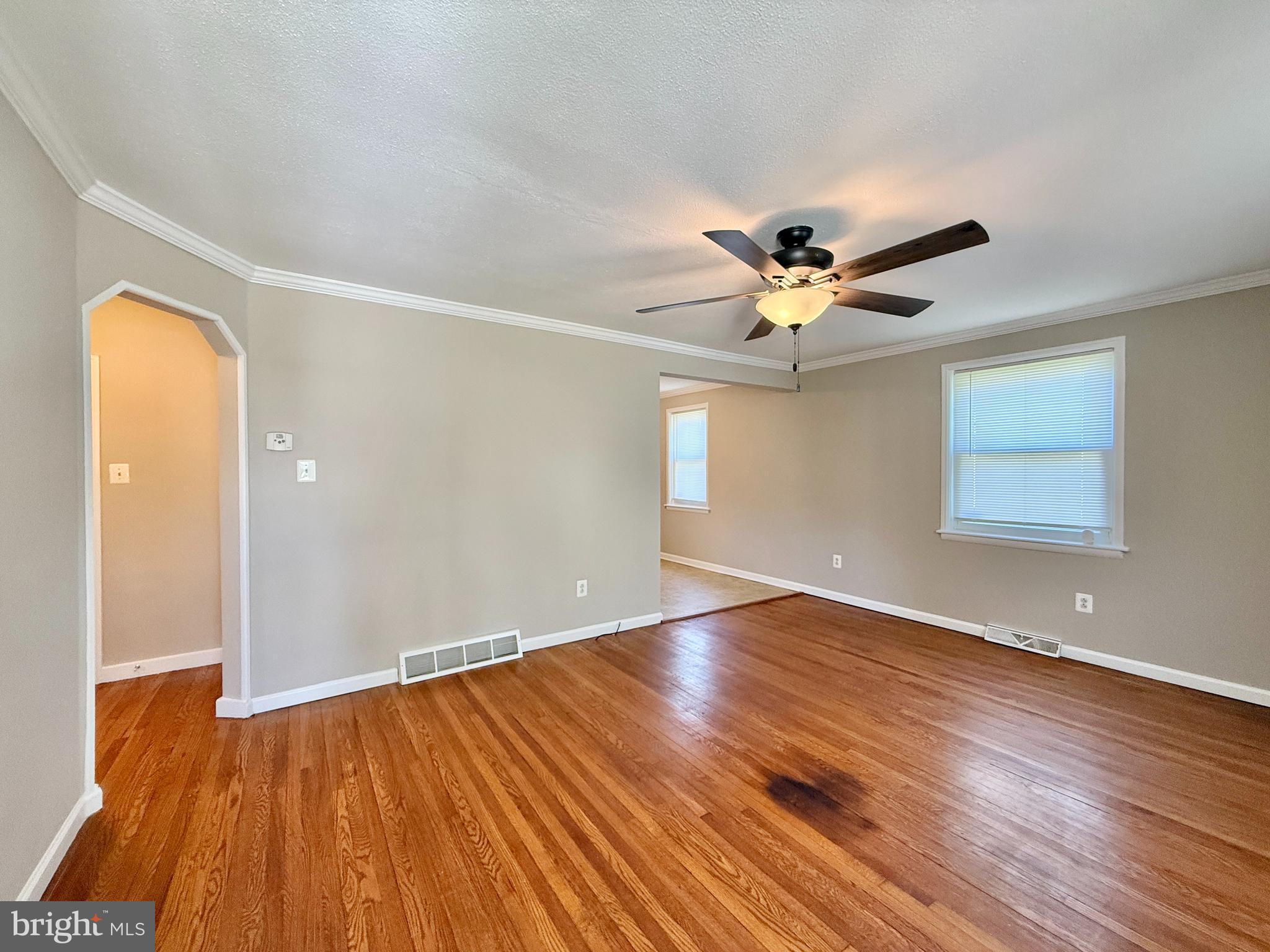 138 W LINWOOD AVENUE