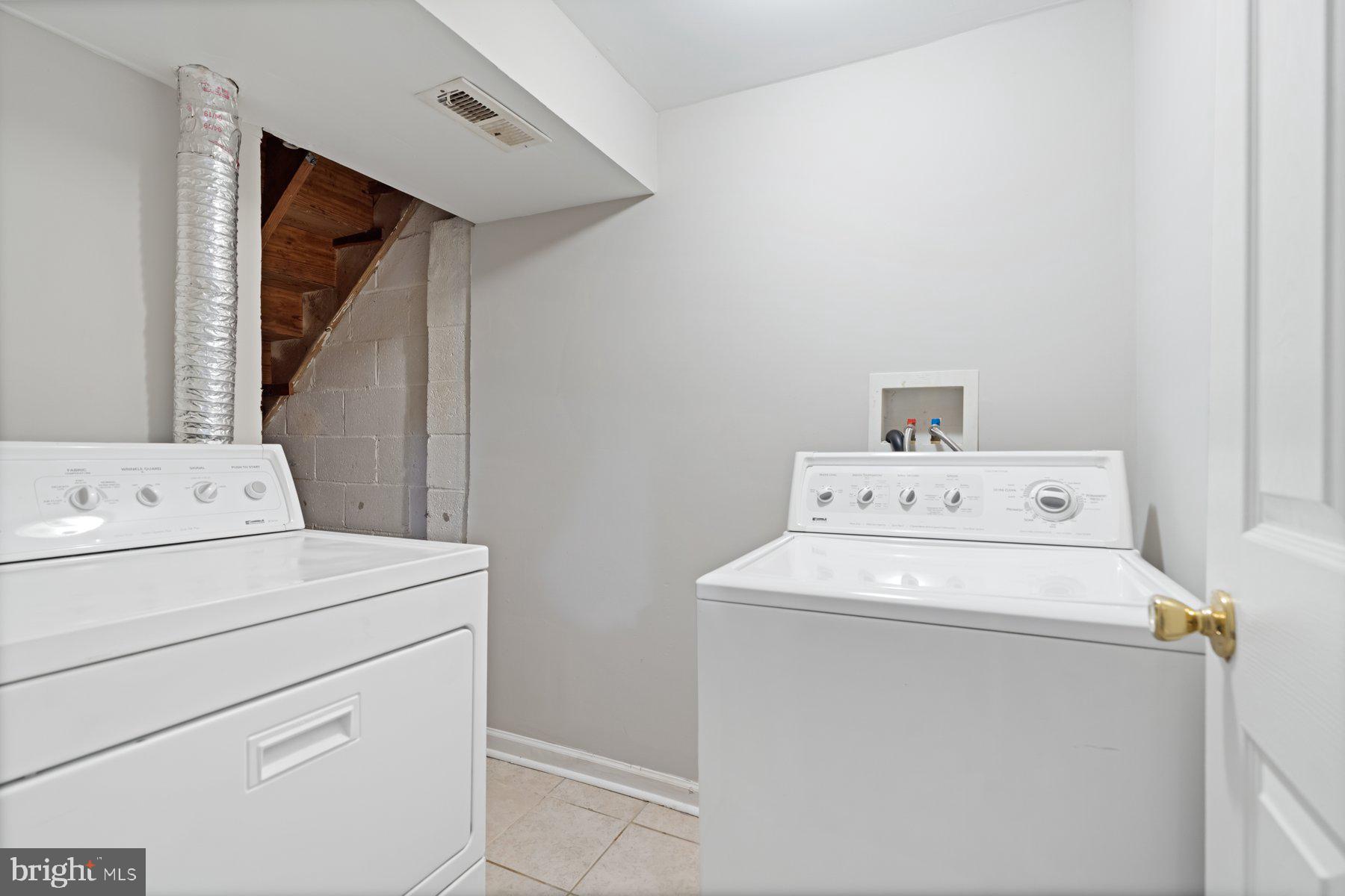 IDLEWOOD - Residential