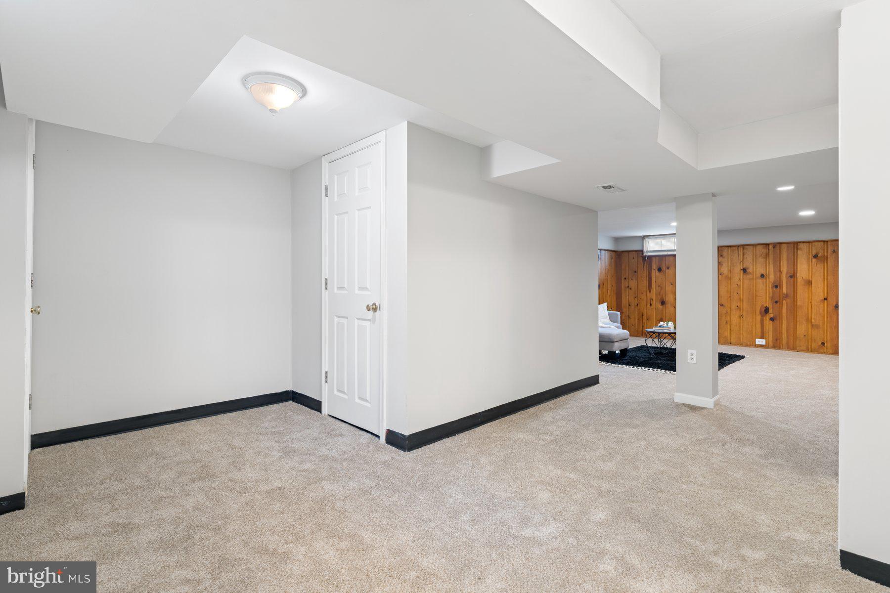 IDLEWOOD - Residential