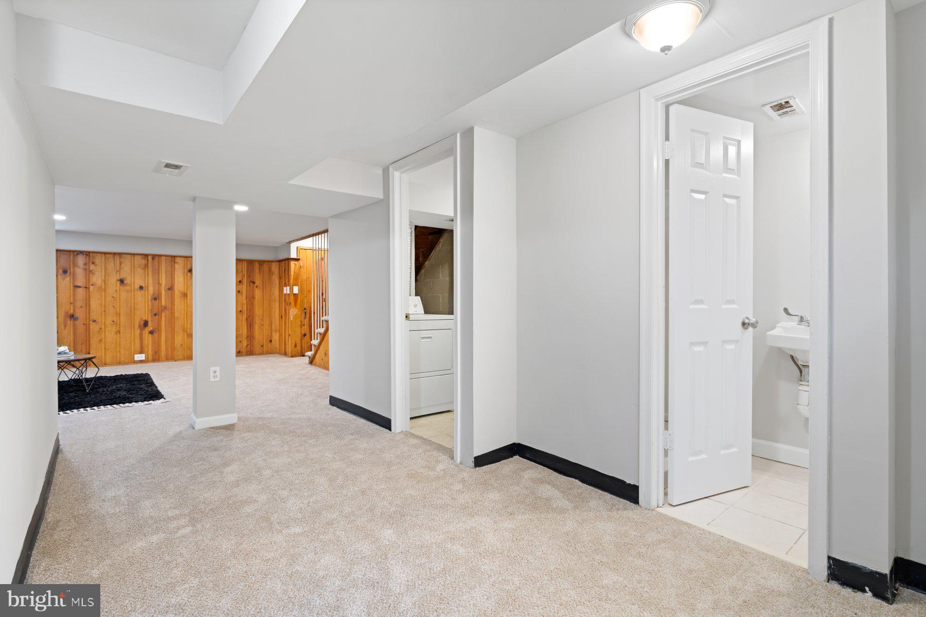 IDLEWOOD - Residential