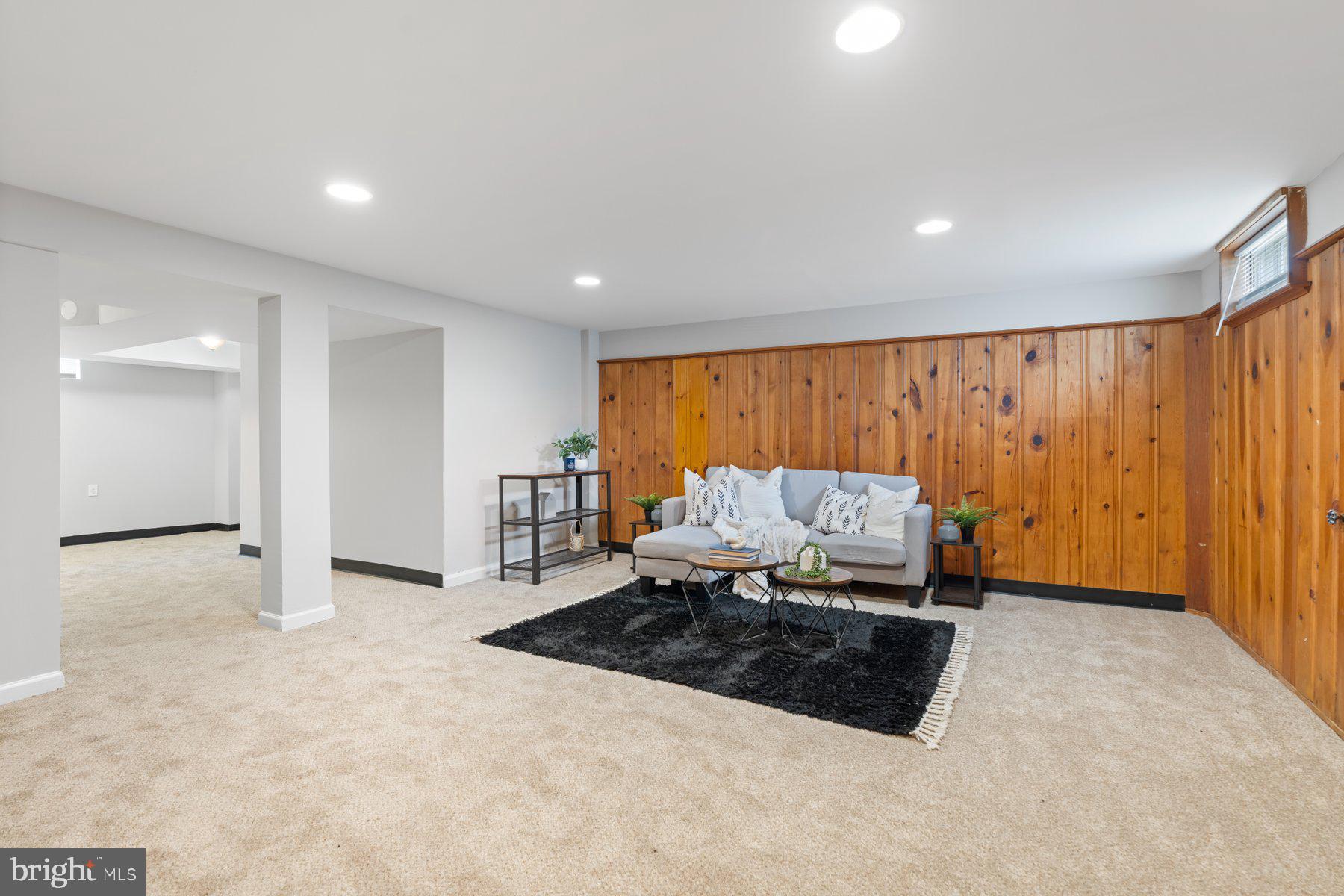 IDLEWOOD - Residential