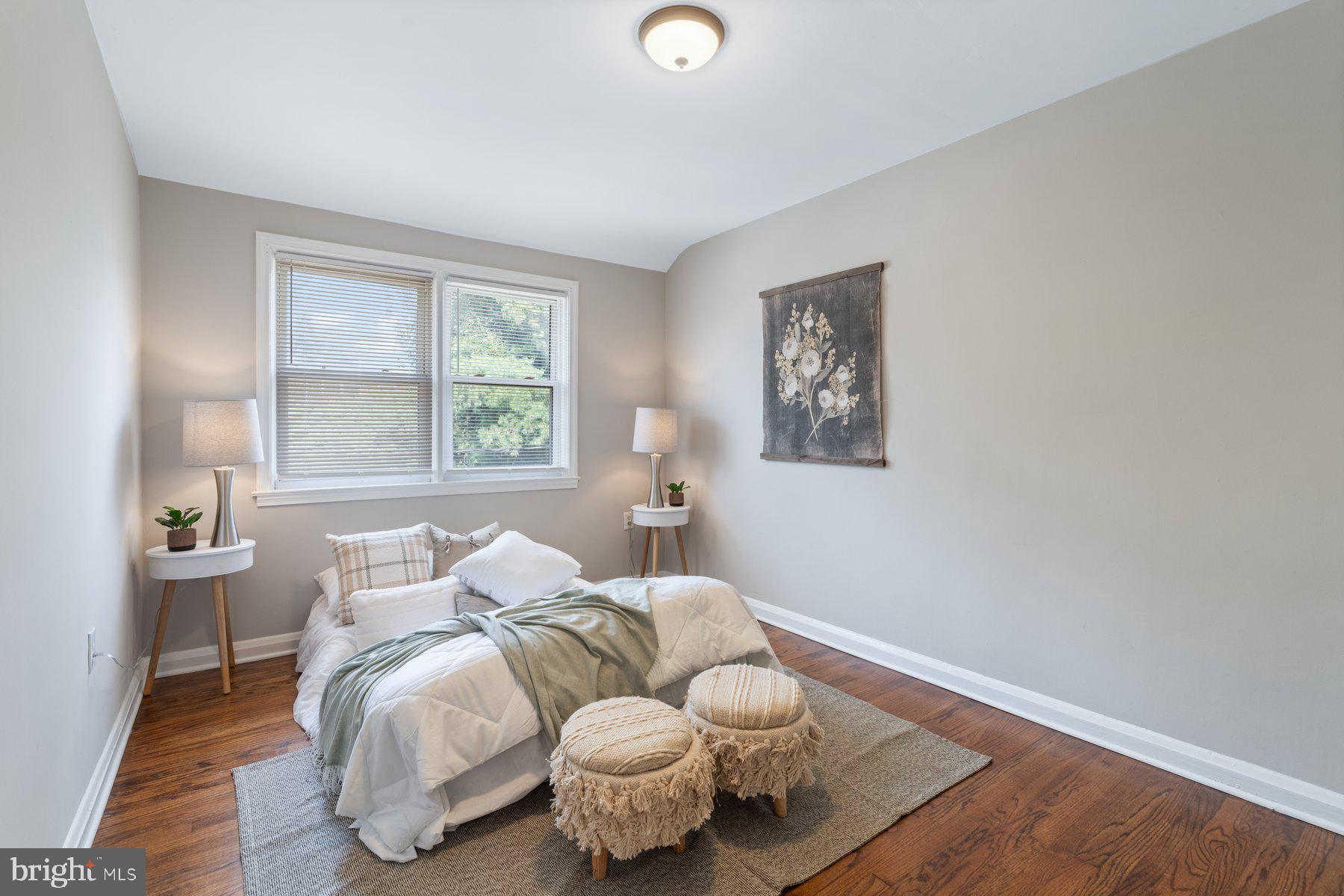 IDLEWOOD - Residential