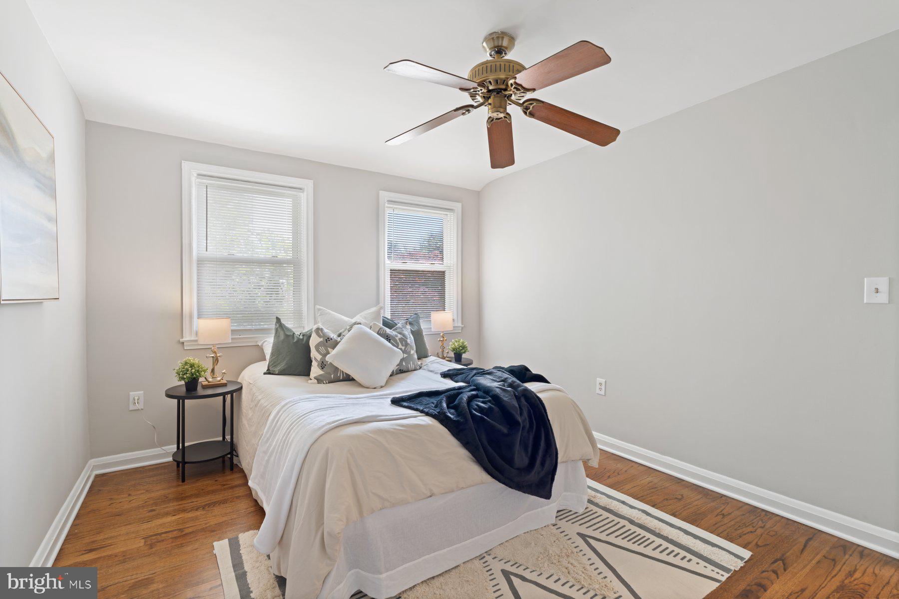 IDLEWOOD - Residential