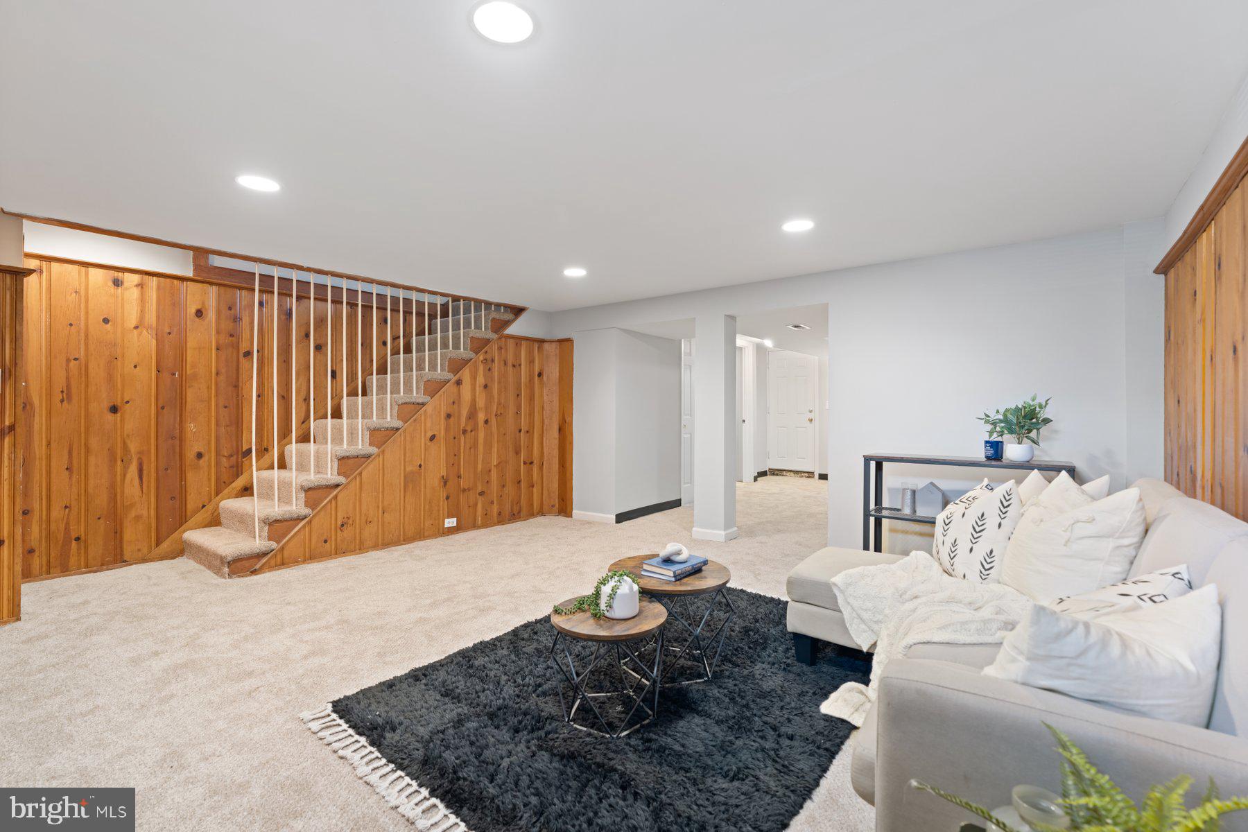 IDLEWOOD - Residential