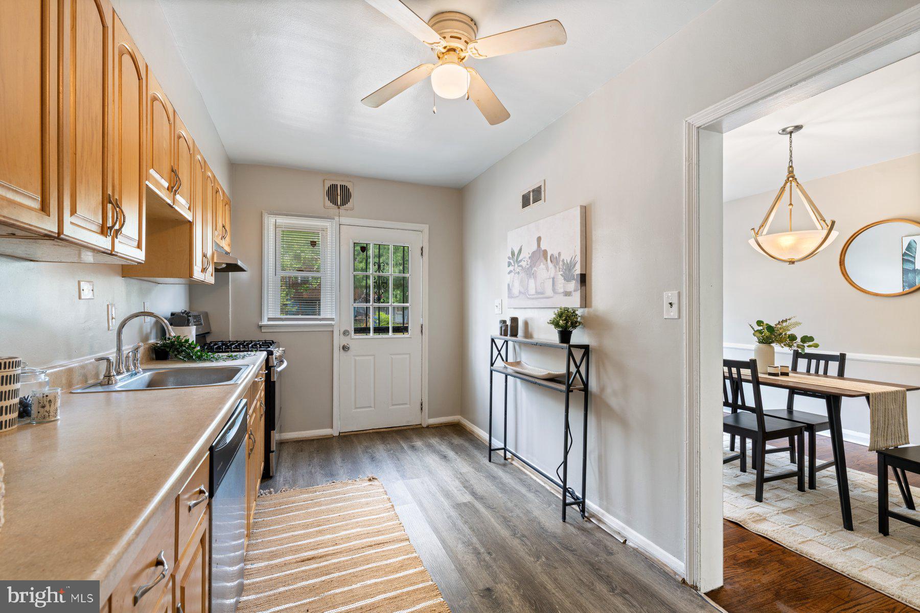 IDLEWOOD - Residential