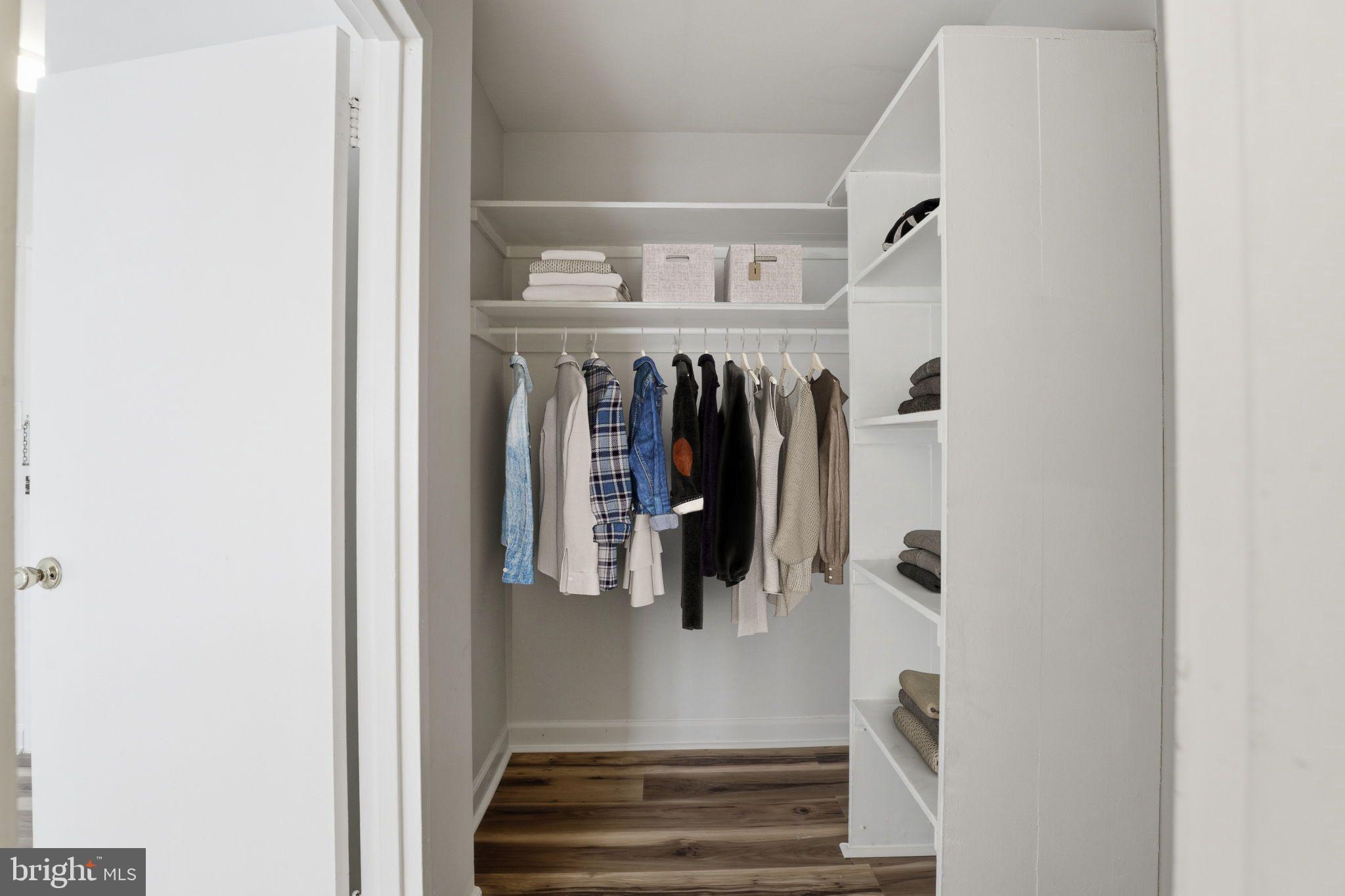 RIVER PLACE WEST - Residential