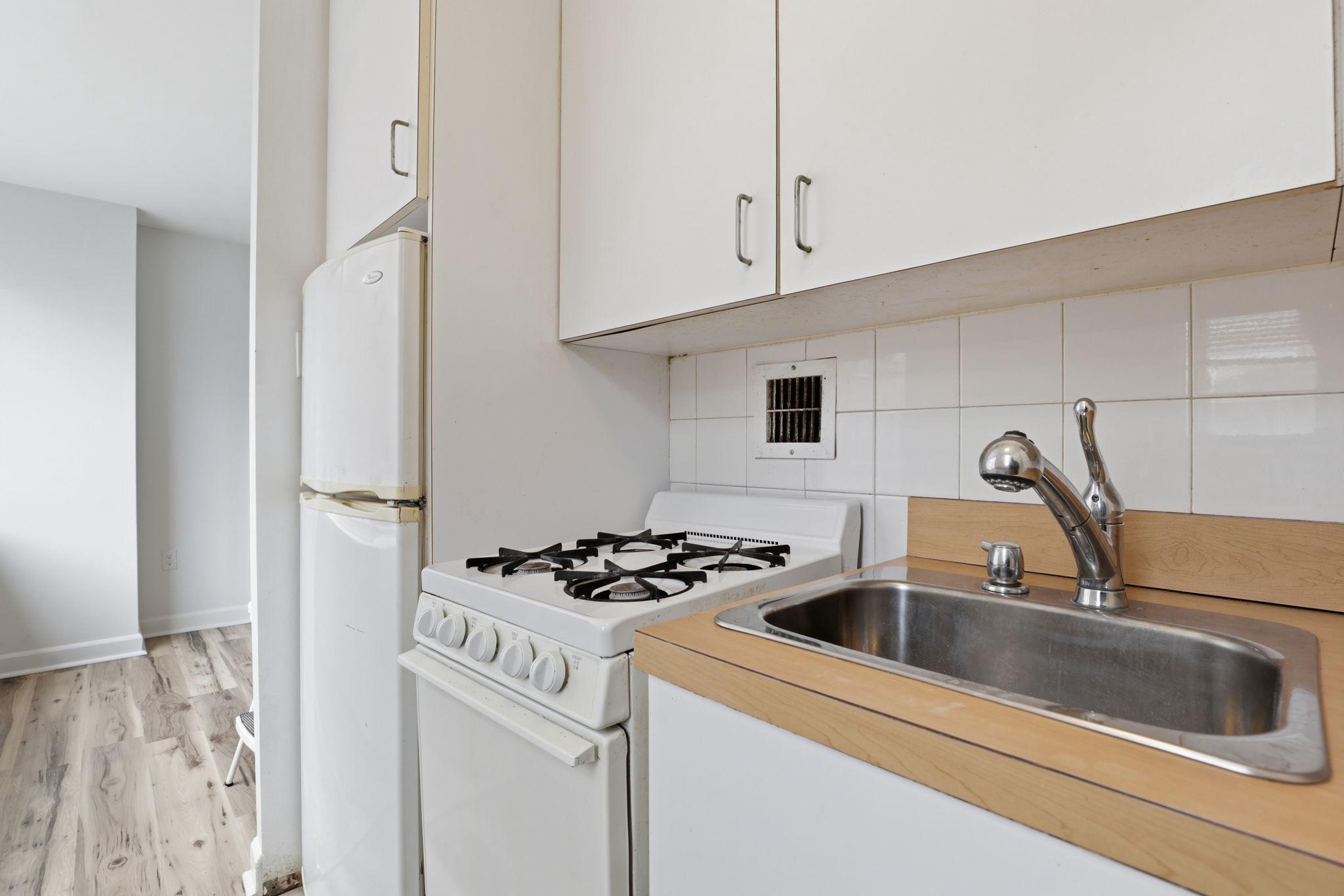 RIVER PLACE WEST - Residential