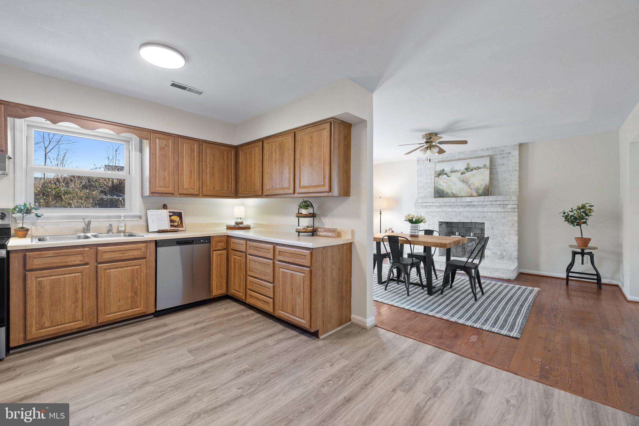 WARR LAKES - Residential